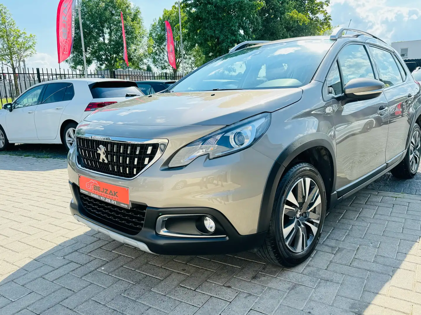 Peugeot 2008 PureTech 82 Allure 1j Garantie brončana - 2