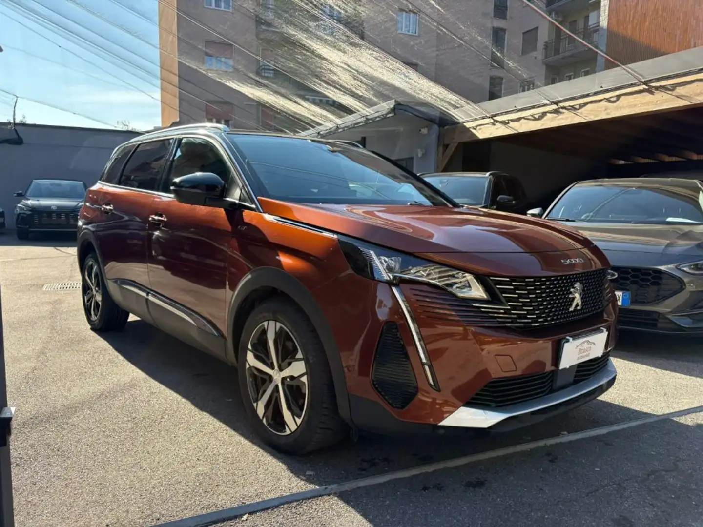 Peugeot 5008 BlueHDi 130 EAT8 GT Brun - 2