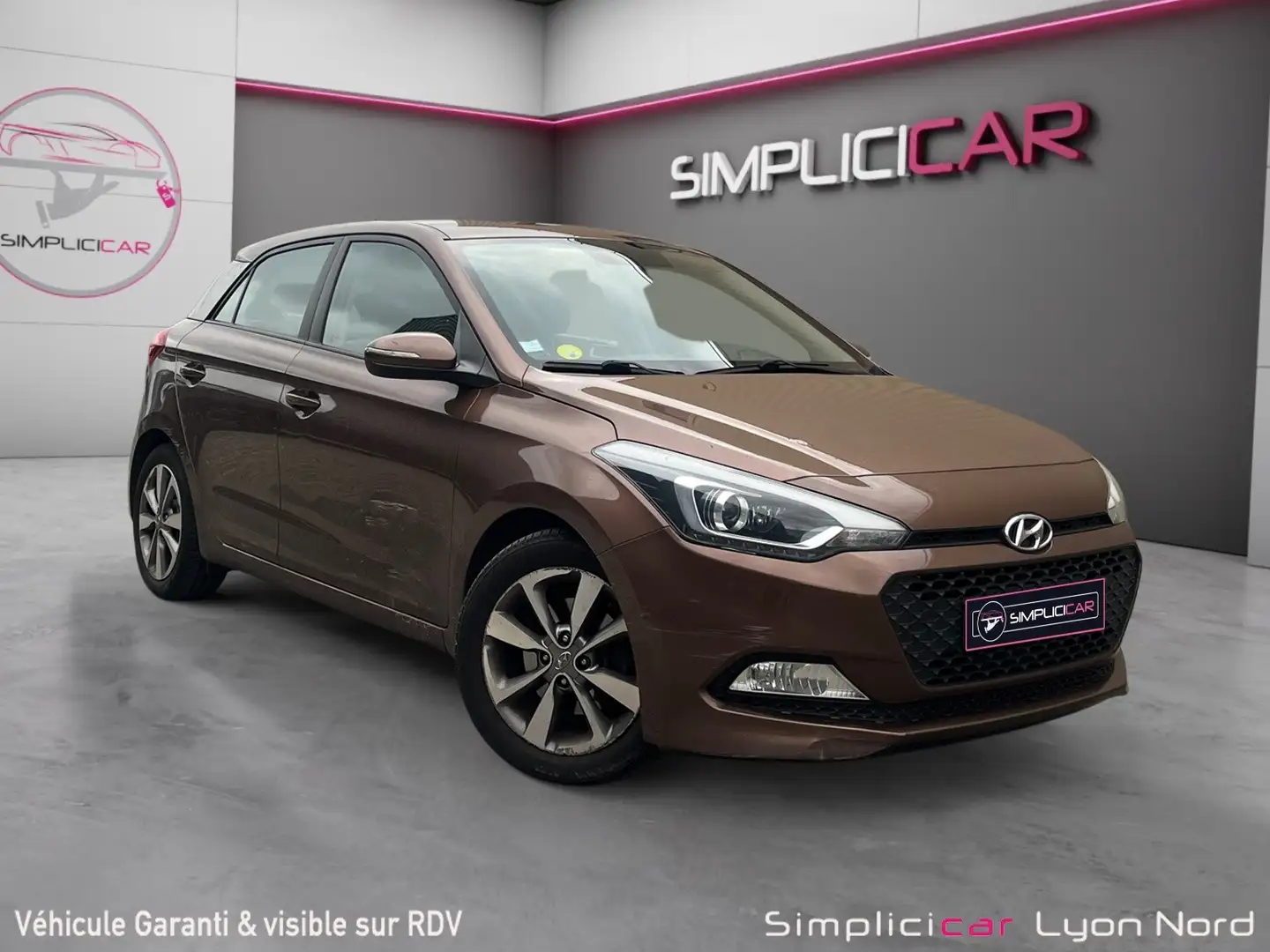 Hyundai i20 i20 1.1 CRDi 75 Initia Brun - 1