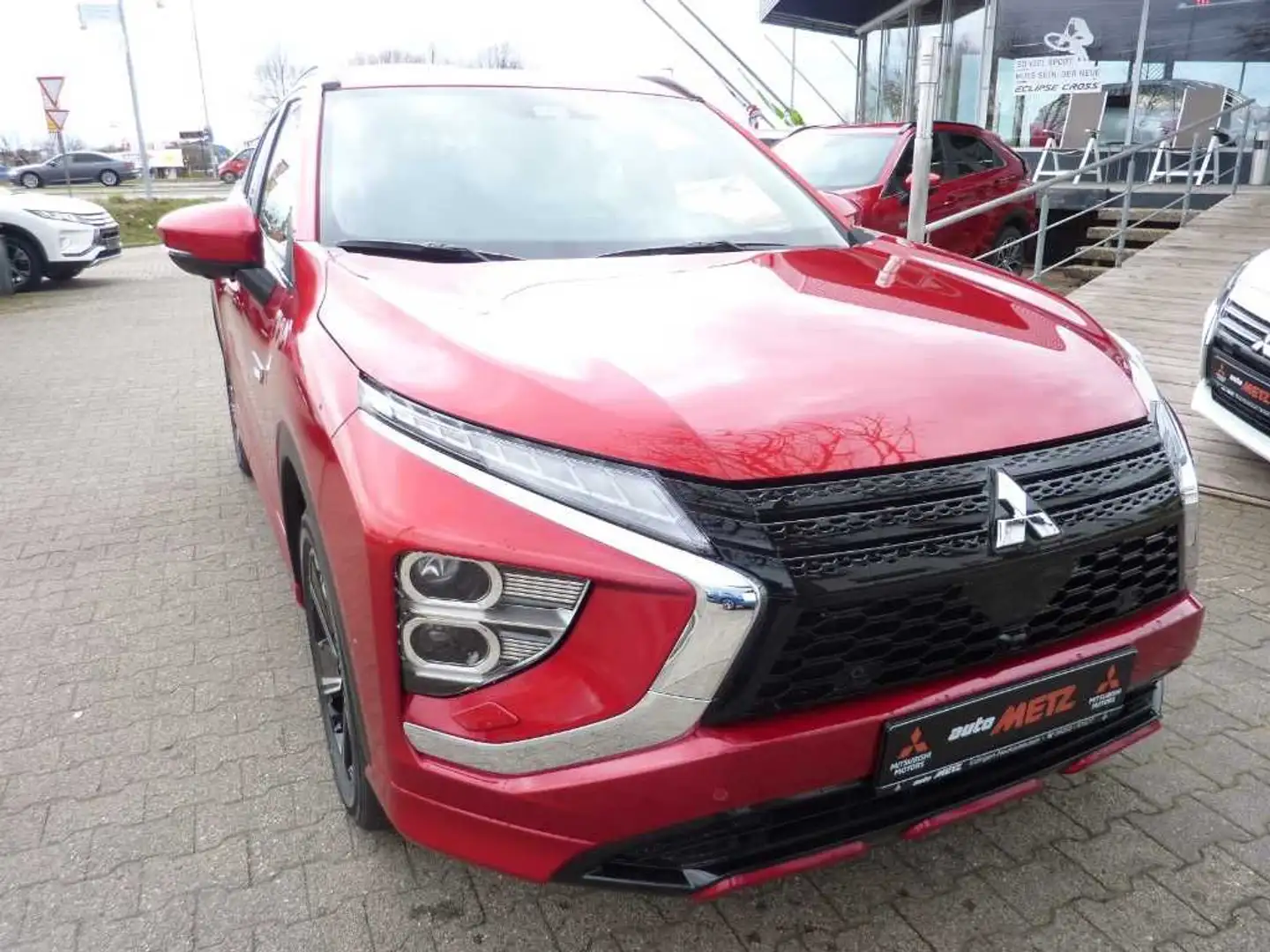 Mitsubishi Eclipse Cross PHEV 2,4 188PS 4WD Allwetter Rood - 2
