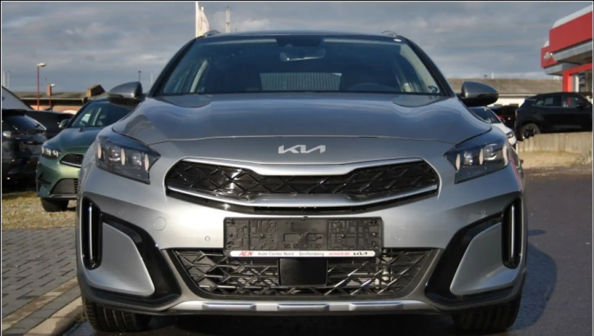 Kia XCeed XCeed 1.6 GDI DCT6 PHEV SPIRIT inkl. WKR Plateado - 2