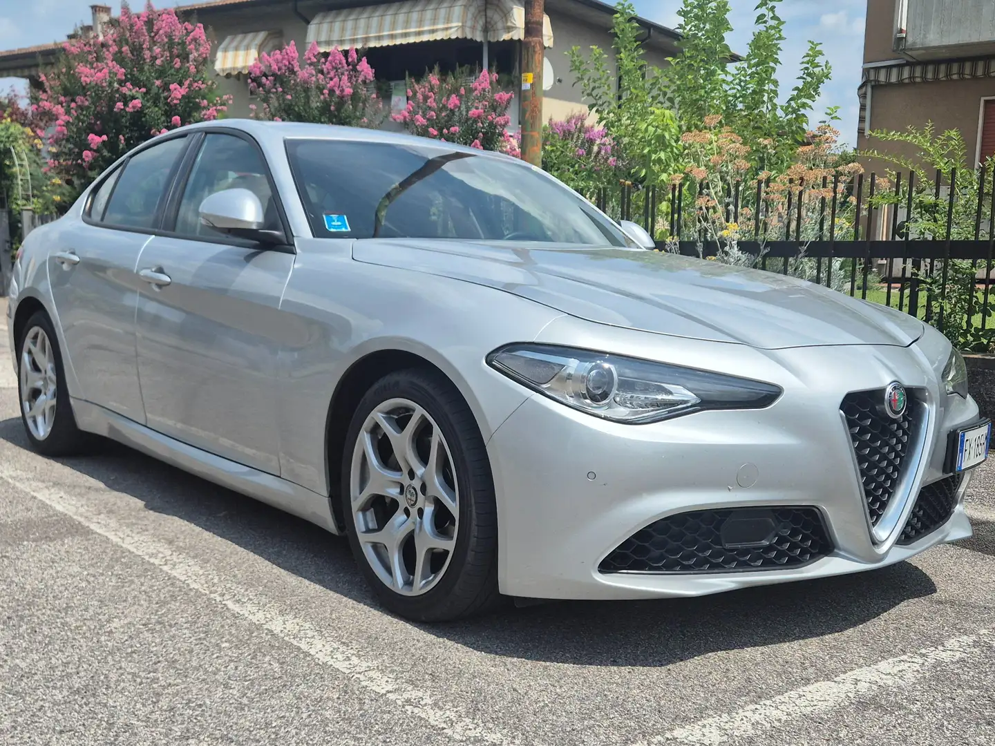 Alfa Romeo Giulia Giulia 2016 2.2 t Executive 160cv auto my19 Argent - 1