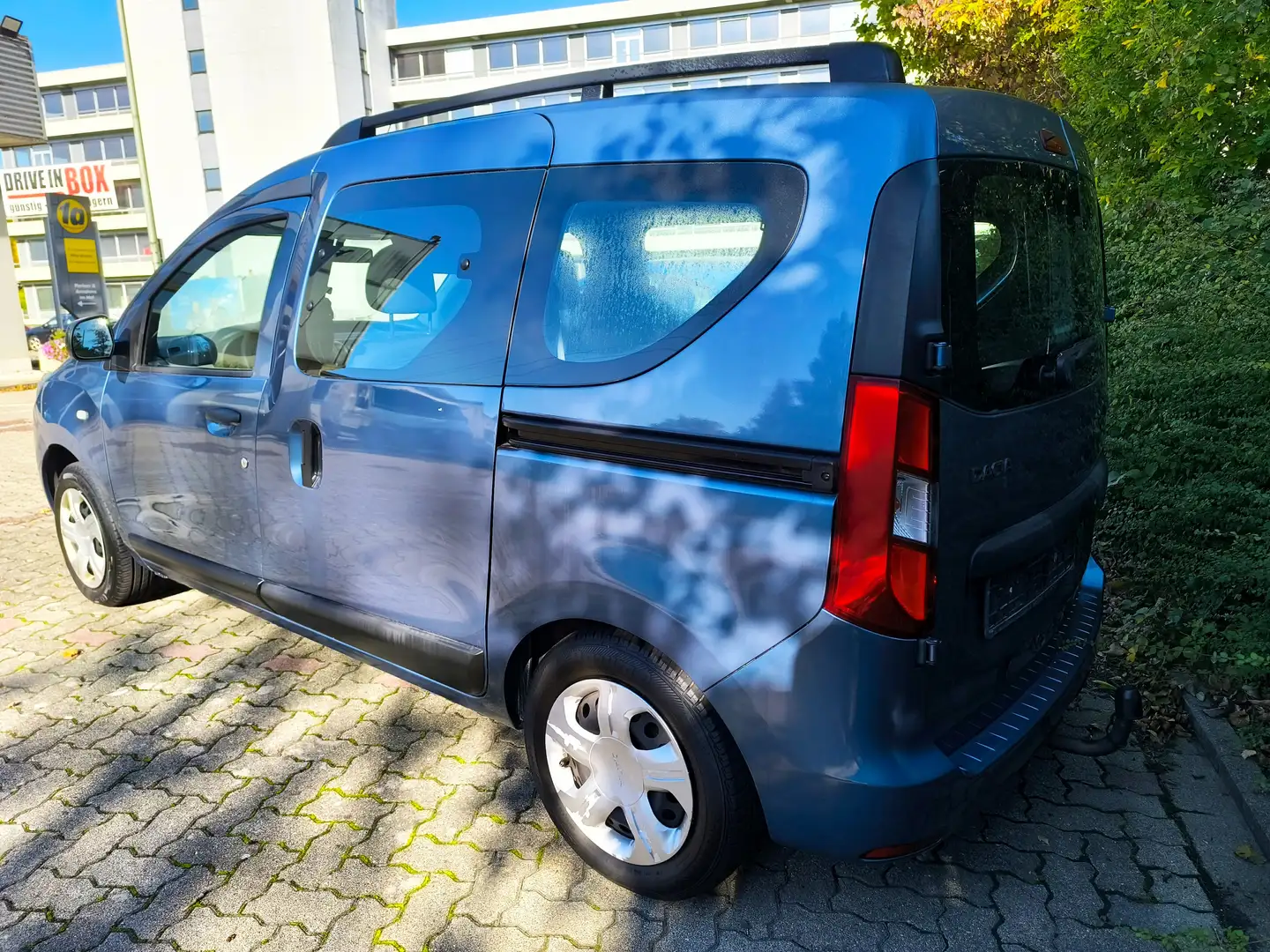 Dacia Dokker Laureate.-Klima.-Anhängerkupplung-Bluet.- Blau - 2