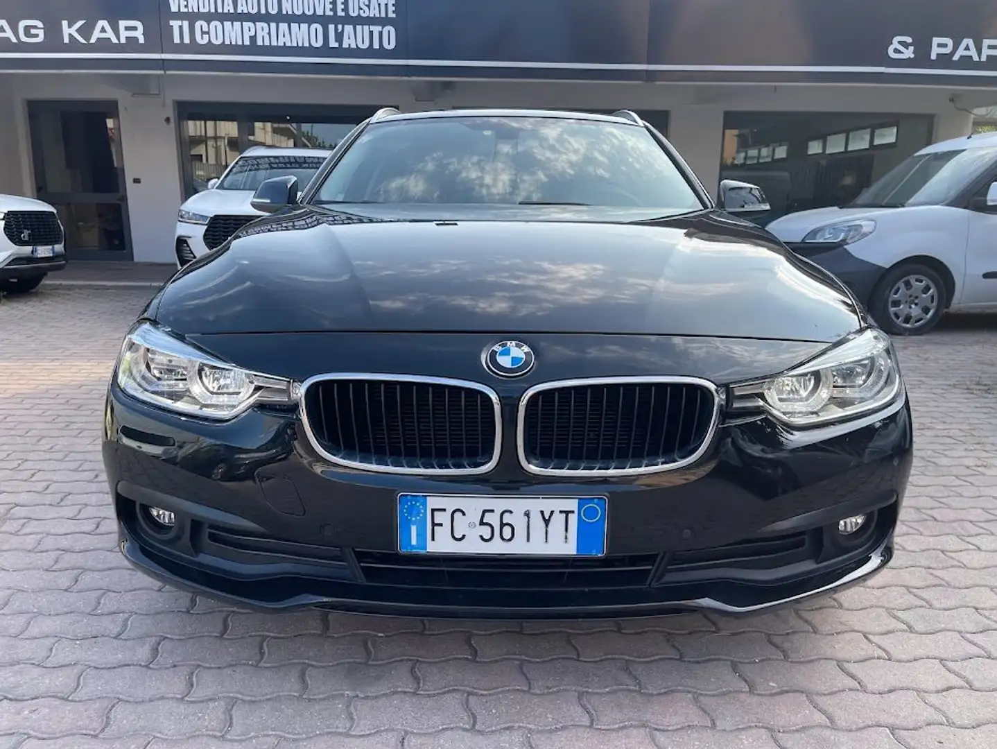 BMW 318 Serie 3 F31 2015 Touring 318d Touring Luxury auto Nero - 1