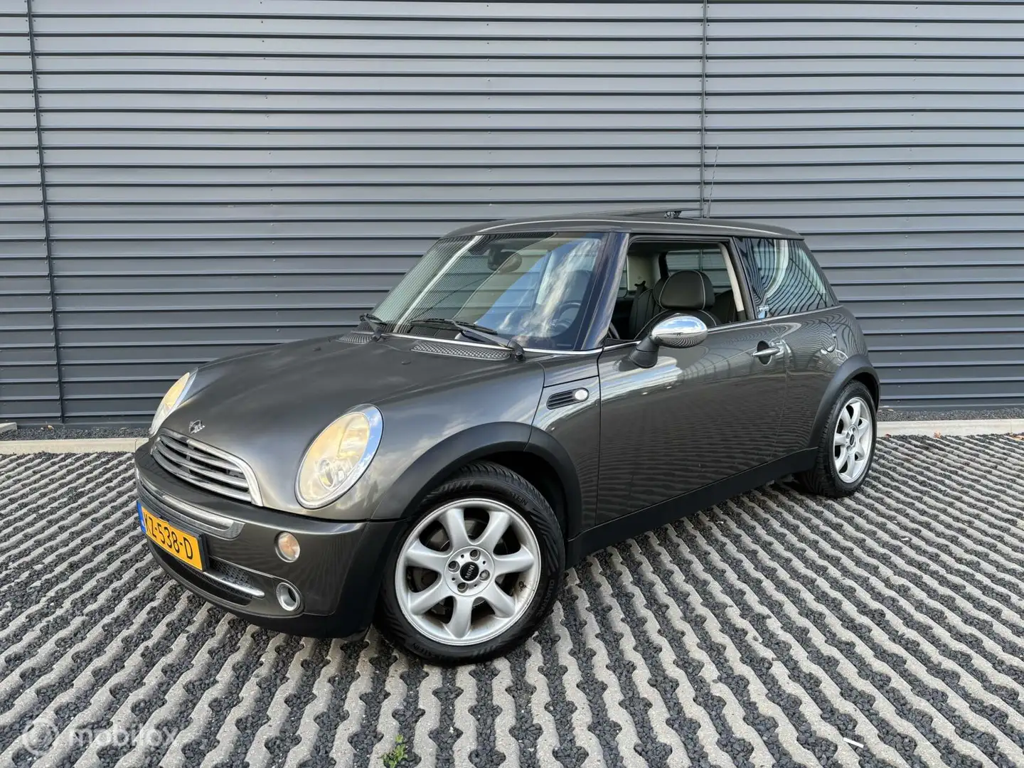 MINI One Mini 1.6 Park Lane 90pk | Leder | Pano dak | Clima Gris - 1