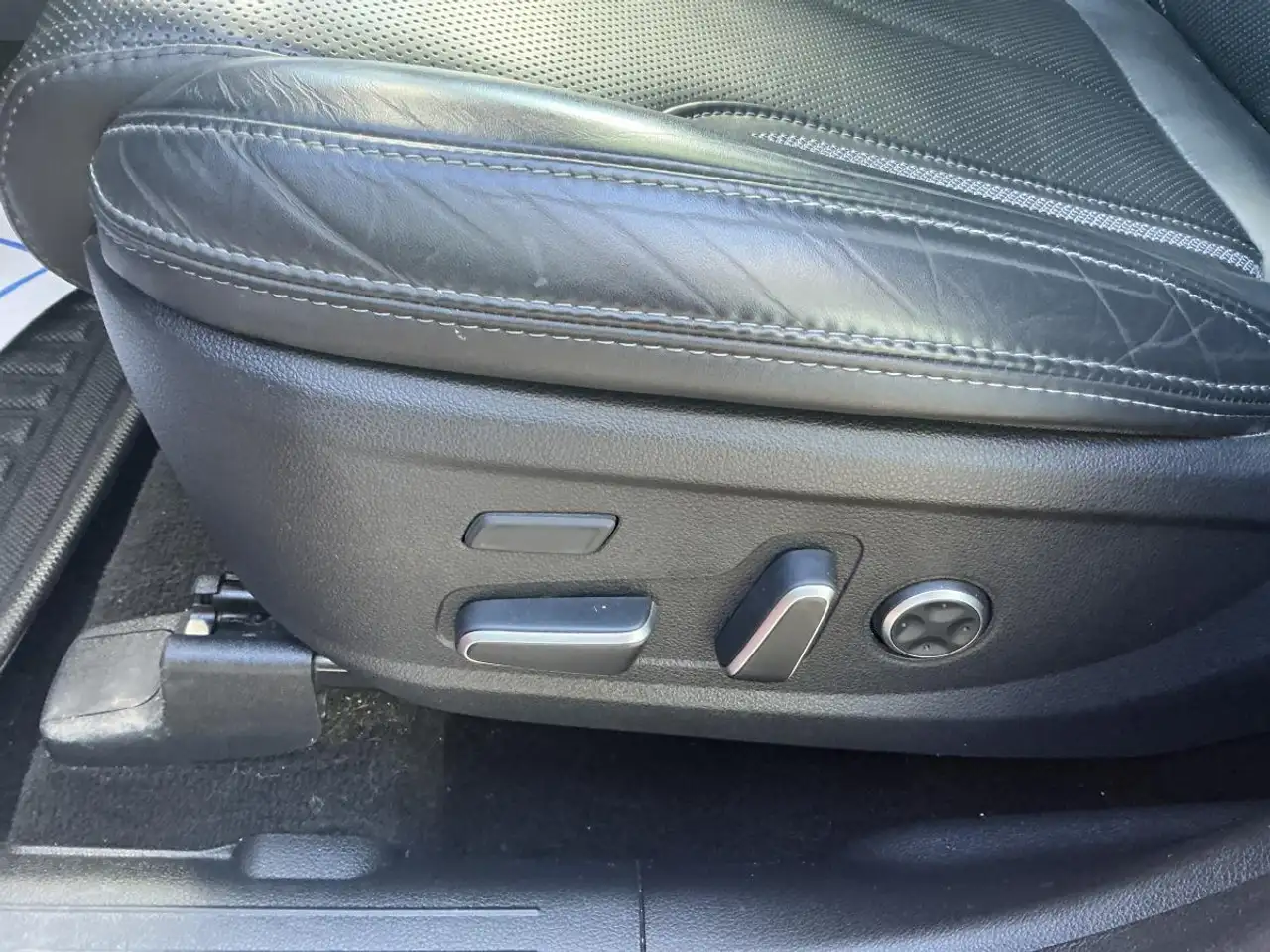Hyundai SANTA FE снимка Hyundai SANTA FE