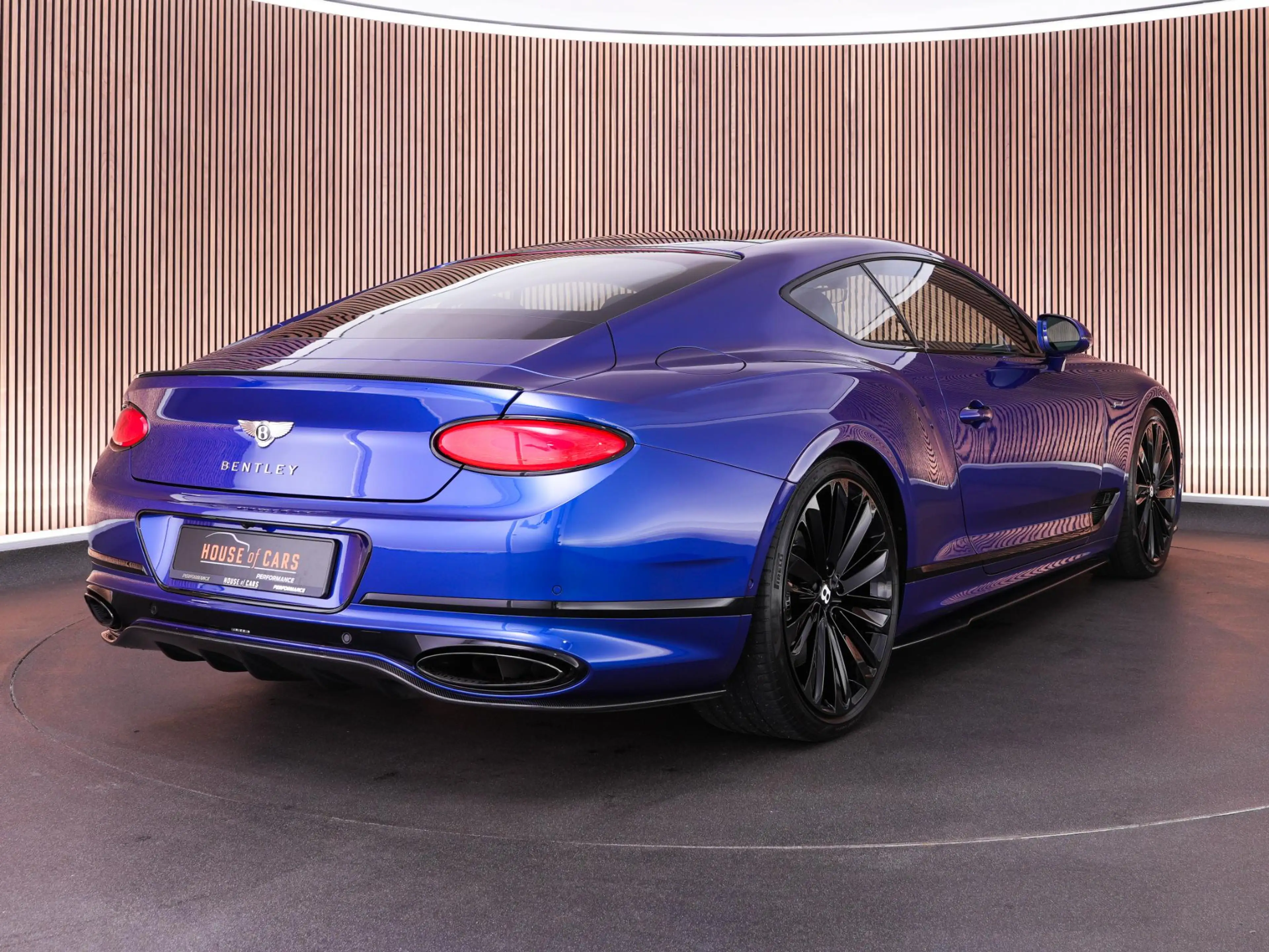 Bentley Continental GT W12 Speed 6.0 659pk |panoramadak|rotating|Naim|car — photo 4