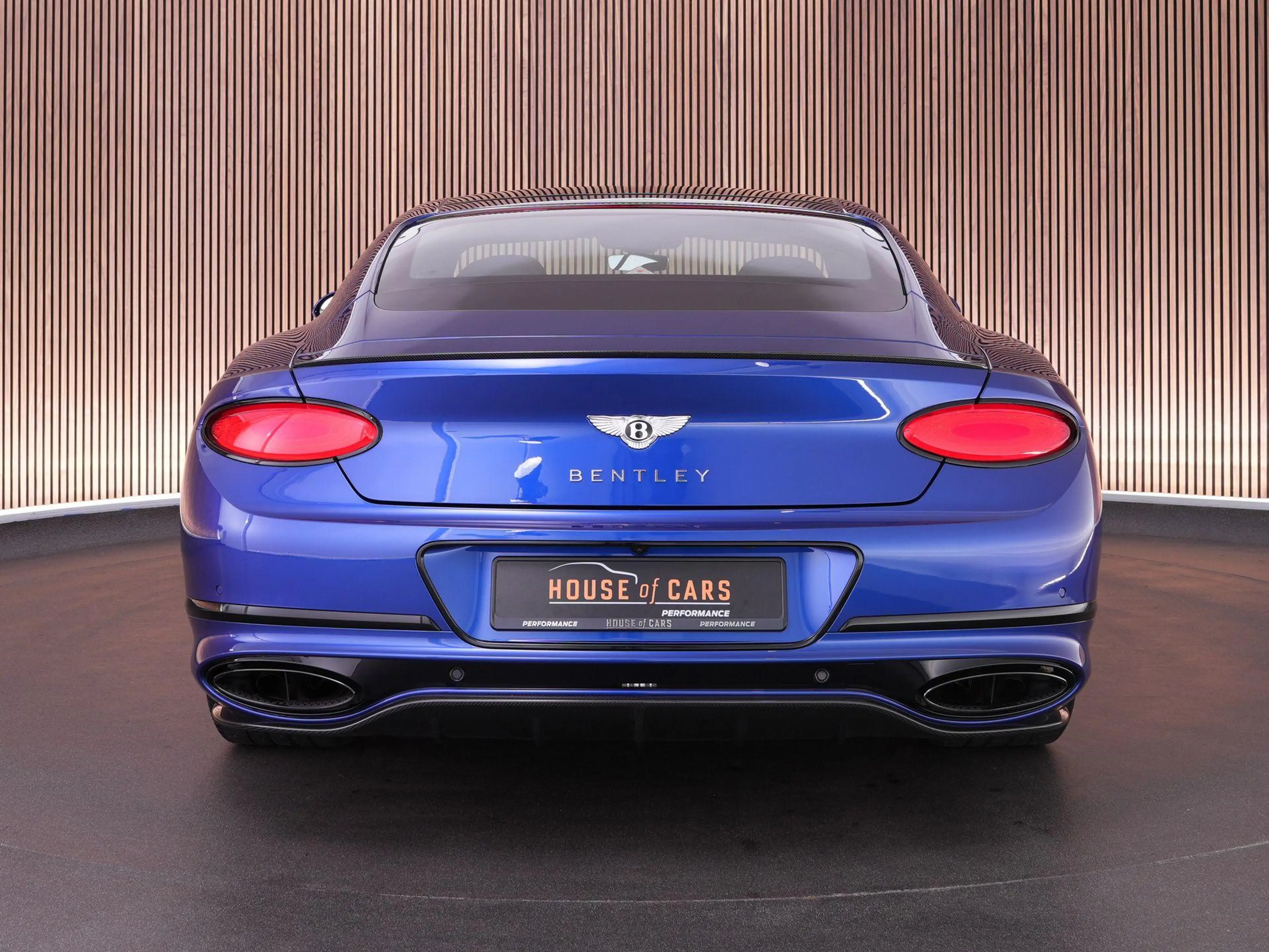 Bentley Continental GT W12 Speed 6.0 659pk |panoramadak|rotating|Naim|car — photo 9