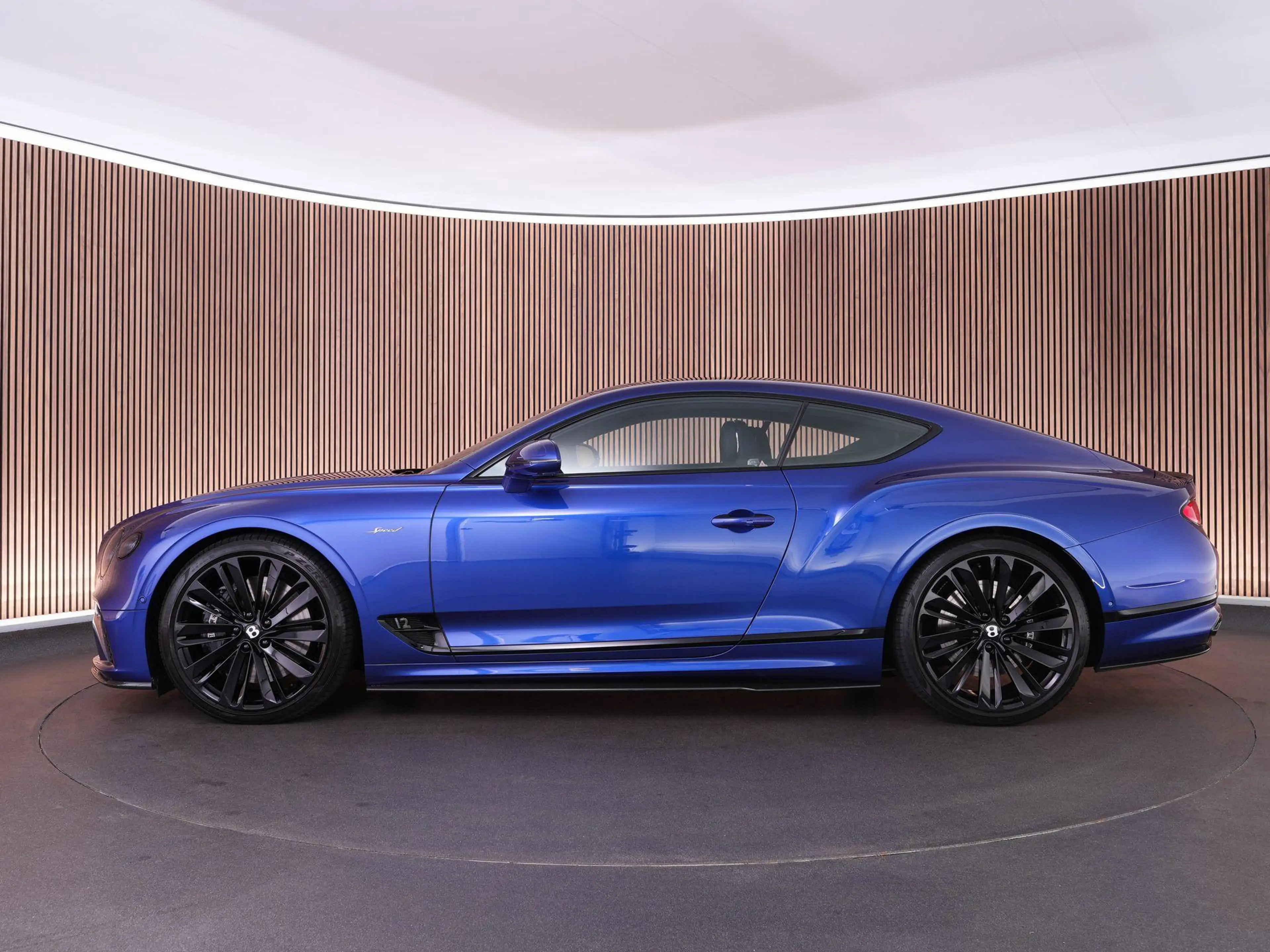 Bentley Continental GT W12 Speed 6.0 659pk |panoramadak|rotating|Naim|car — photo 13