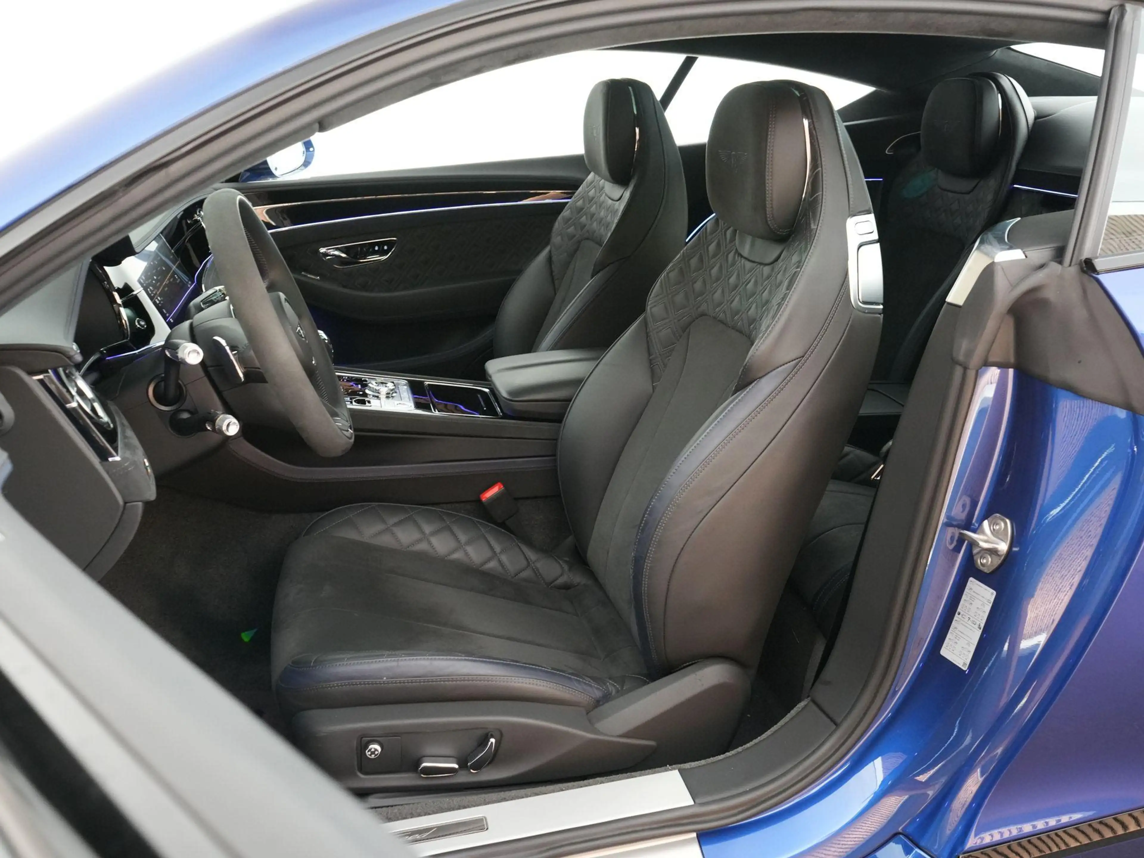 Bentley Continental GT W12 Speed 6.0 659pk |panoramadak|rotating|Naim|car — photo 12