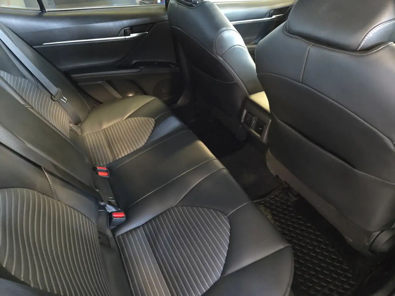Toyota Camry снимка Toyota Camry