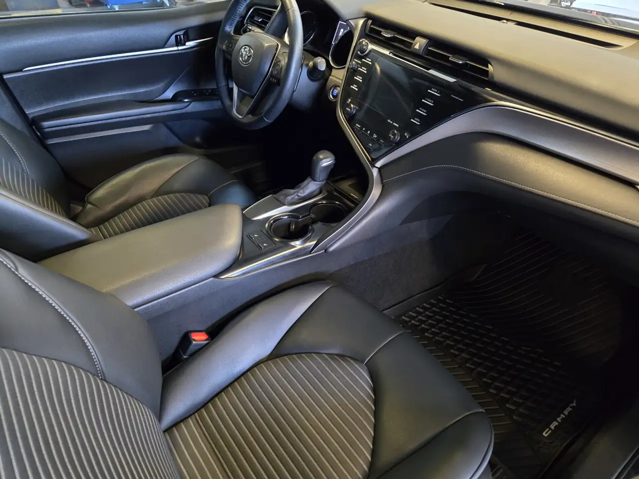 Toyota Camry снимка Toyota Camry