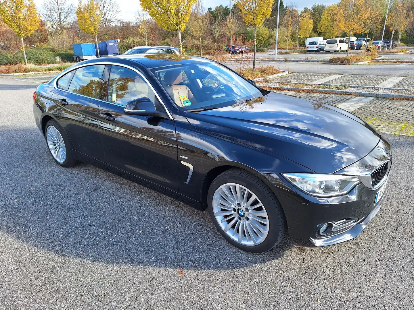 BMW 420 i Coupe Luxury Line xDrive Schwarz - 1