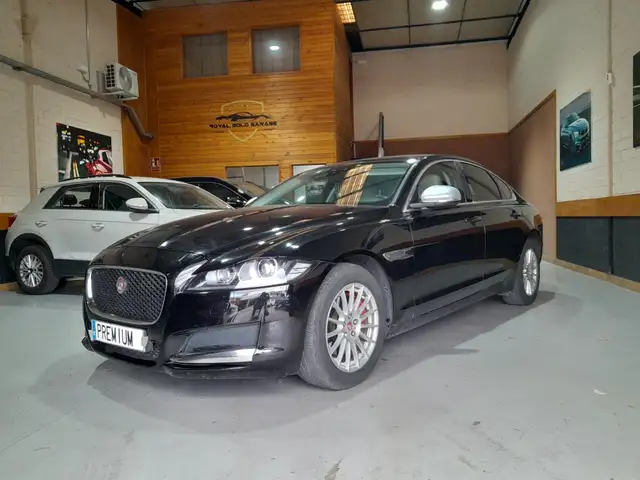 Jaguar XF 2.0i4D Prestige 163