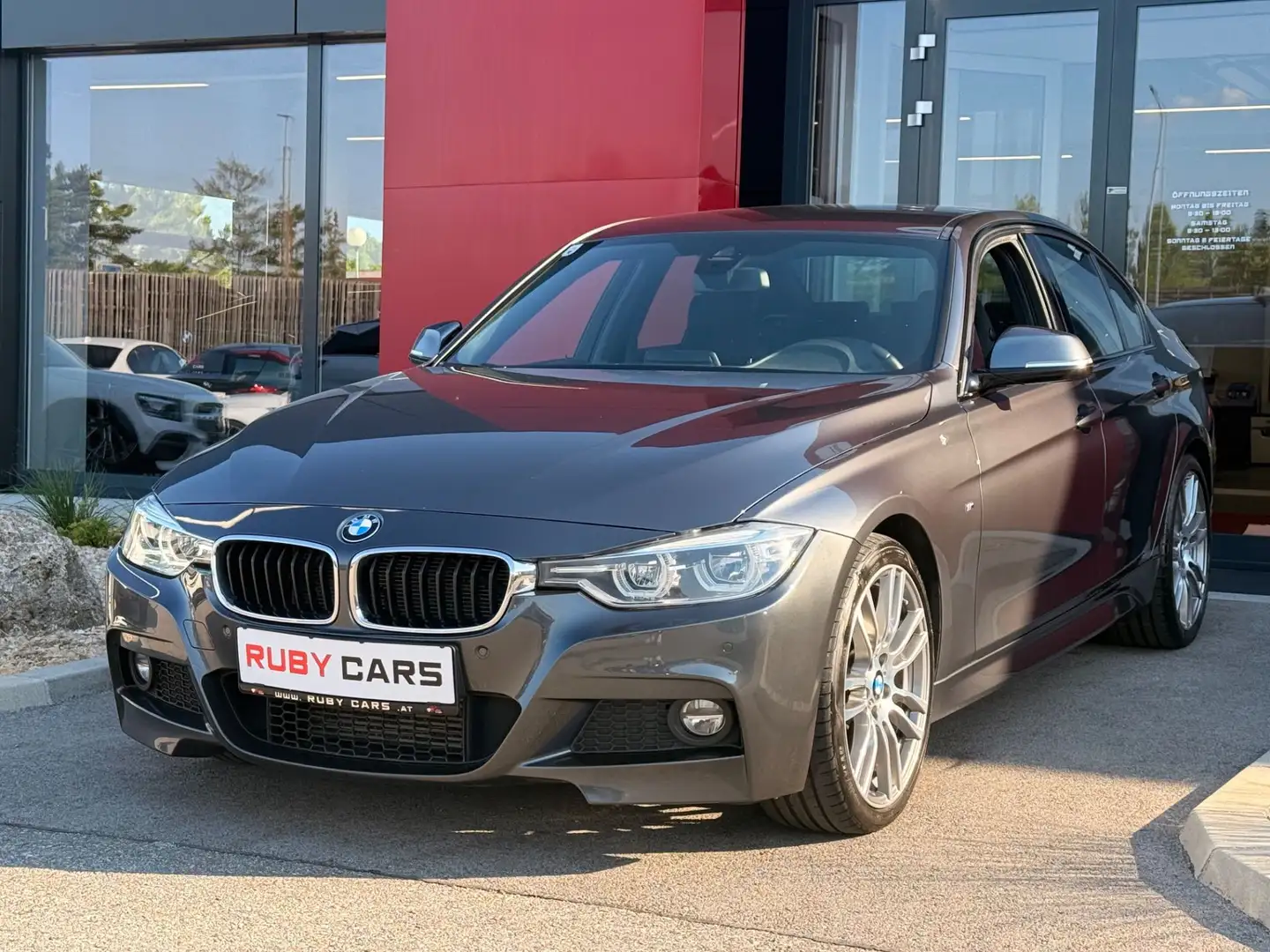 BMW 318 3er 318 d M Sport Silber - 2