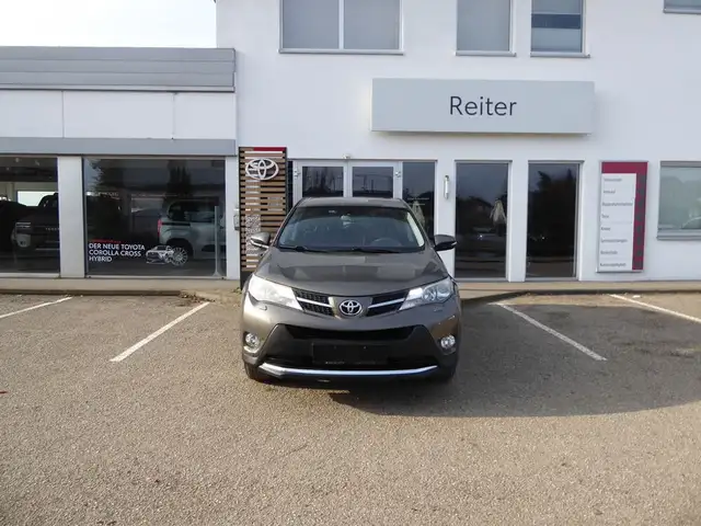 Toyota RAV 4 2,0 D-4D Elegance 2WD