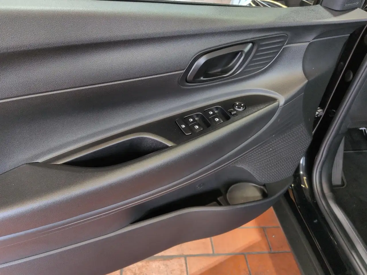 Hyundai Bayon Select 1.0L / Fahrassistenz-System / LED, миниатюра 17
