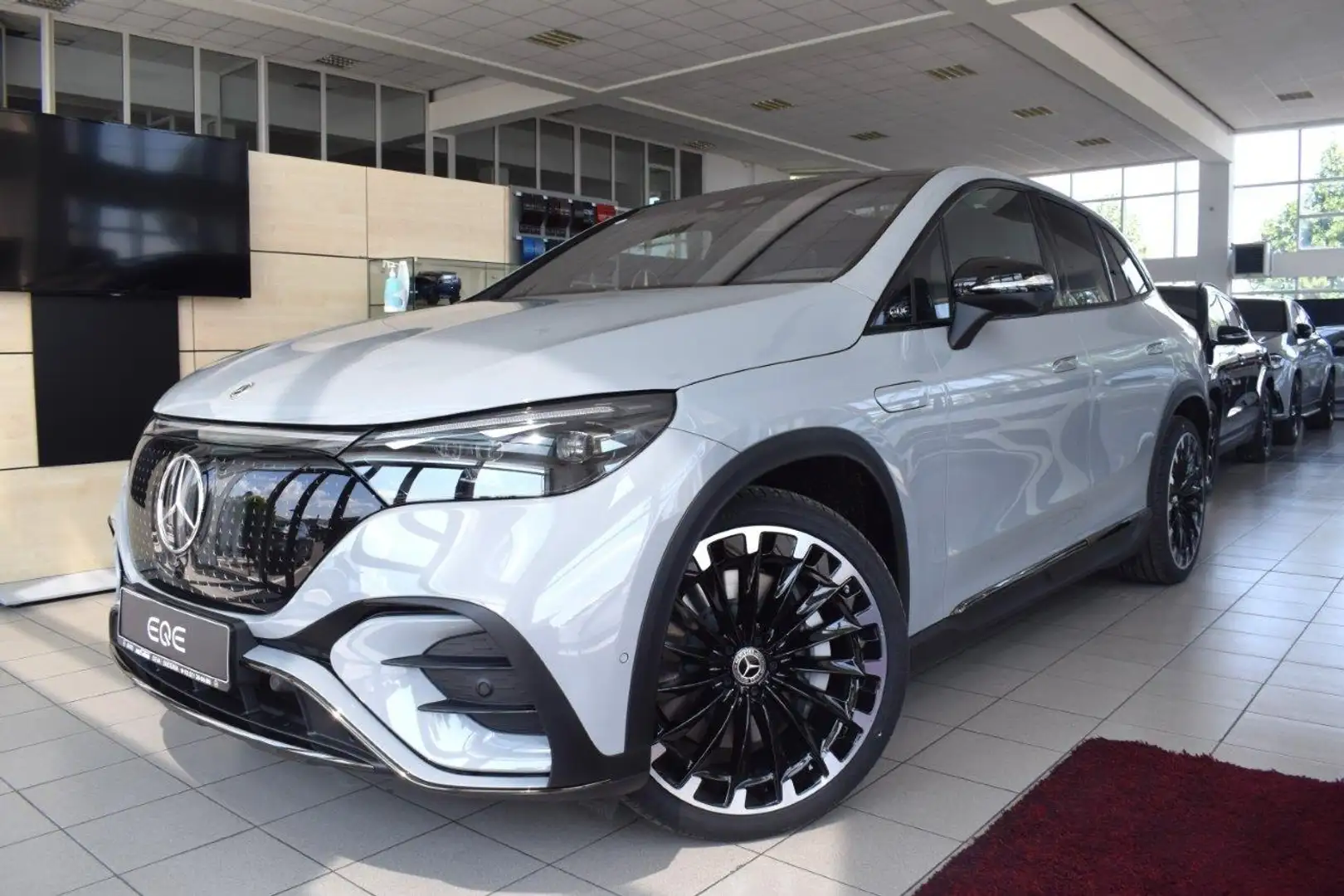 Mercedes-Benz EQE SUV EQE 500 SUV 4Matic AMG+PANO+MBUX+AIRMATIC+DISTR Gris - 1