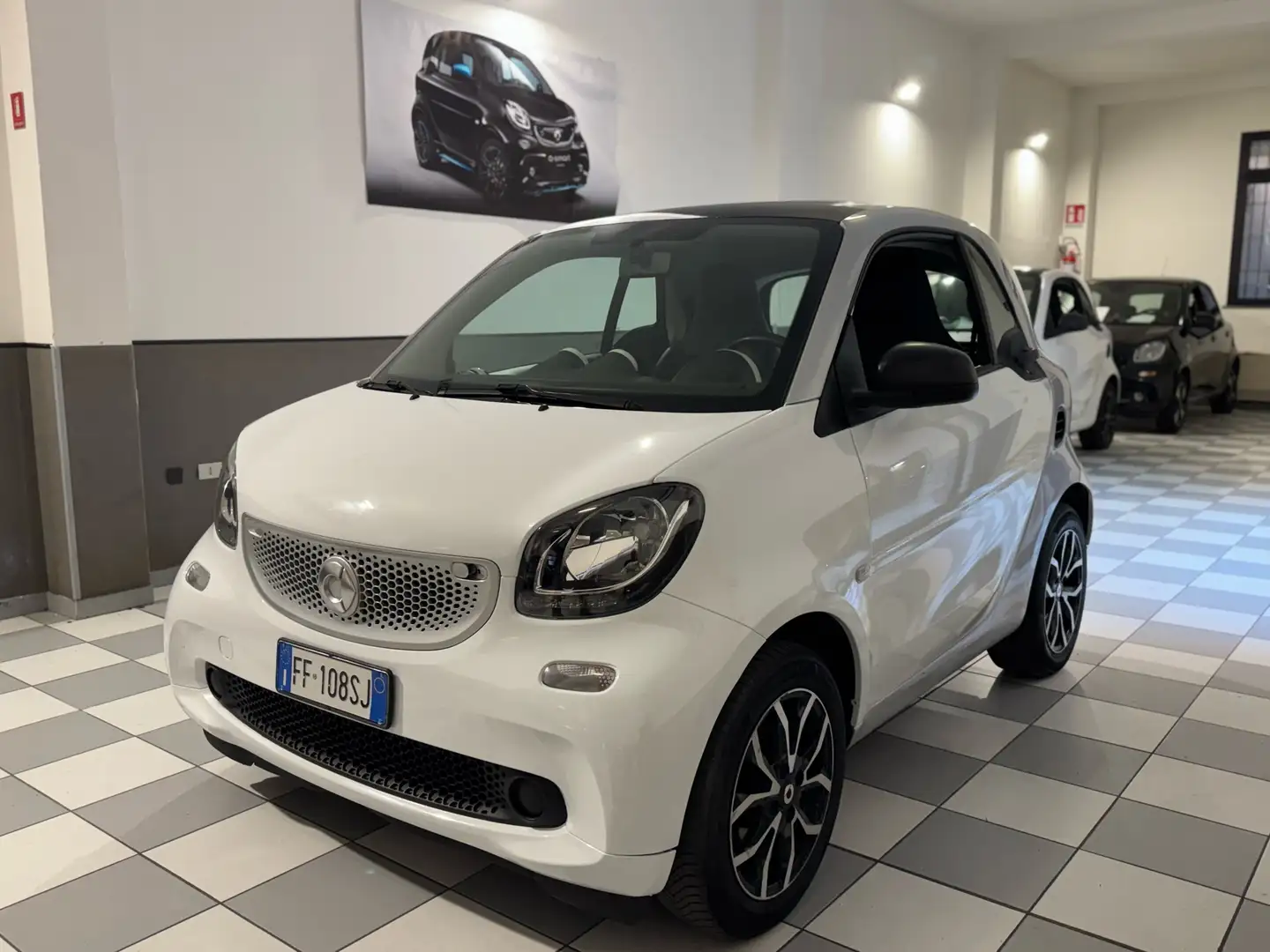 smart forTwo 1.0 Passion 71cv twinamic navigatore garanzia - 1