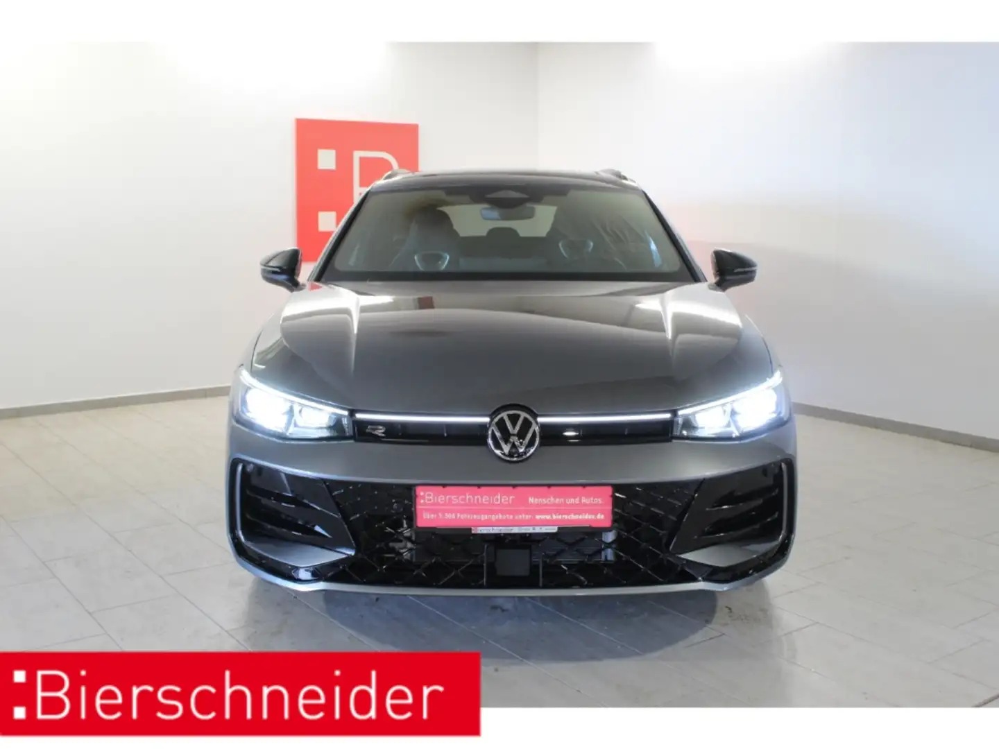 Volkswagen Passat 1.5 TSI DSG e-Hybrid 2x R-Line Black Style AHK MAT Grau - 2