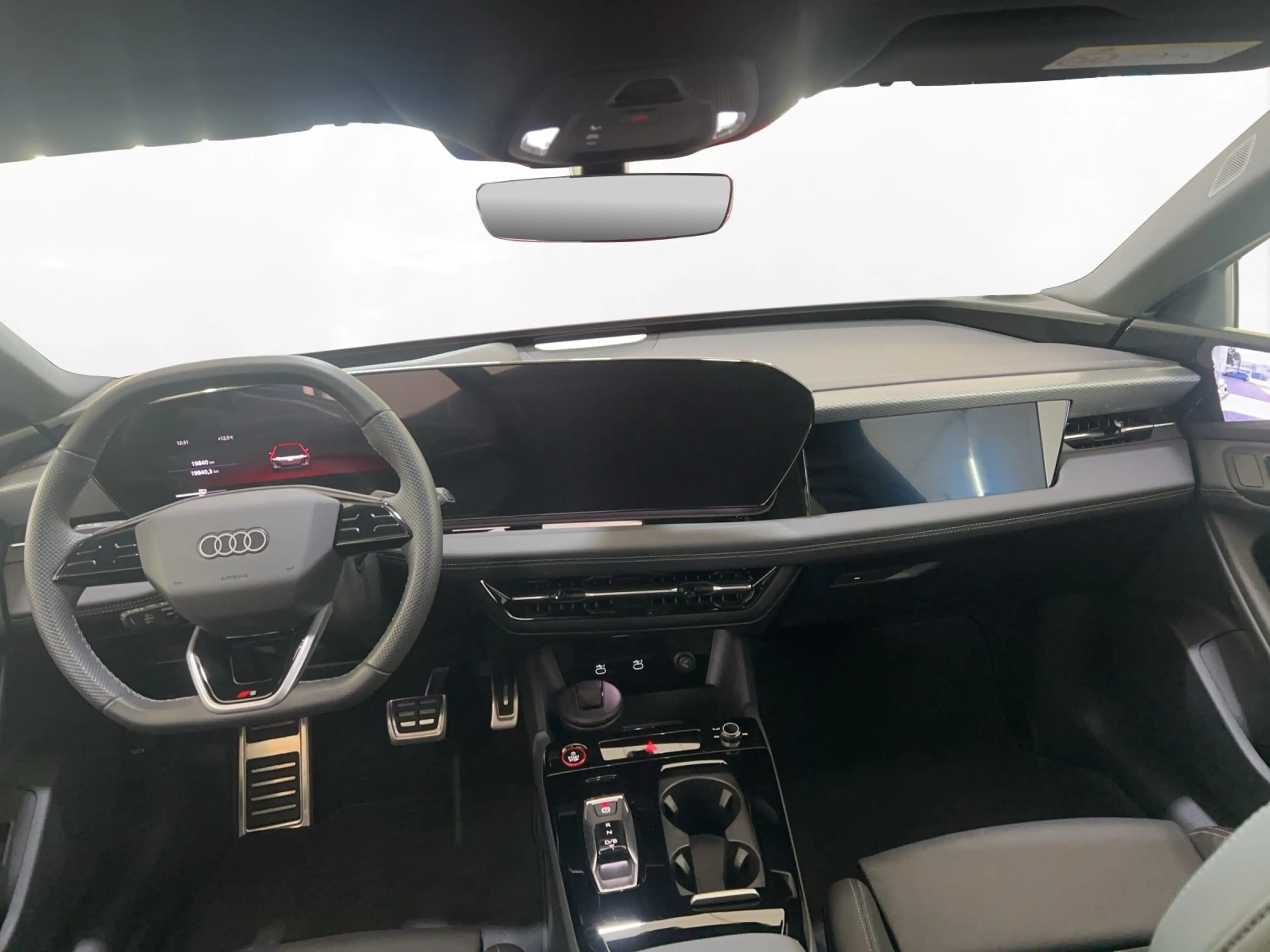 Audi S6 Avant e-tron — photo 13