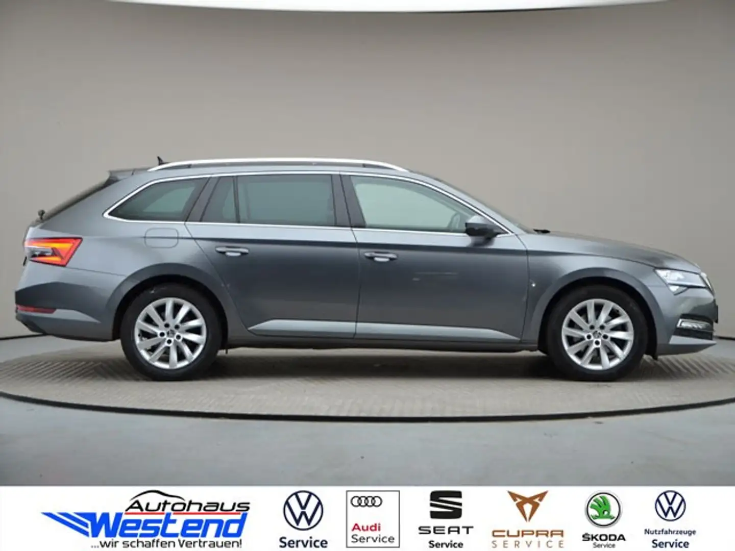Skoda Superb Combi Style 2.0 TDI DSG 4x4 147 kW Navi LED Matrix Grau - 2