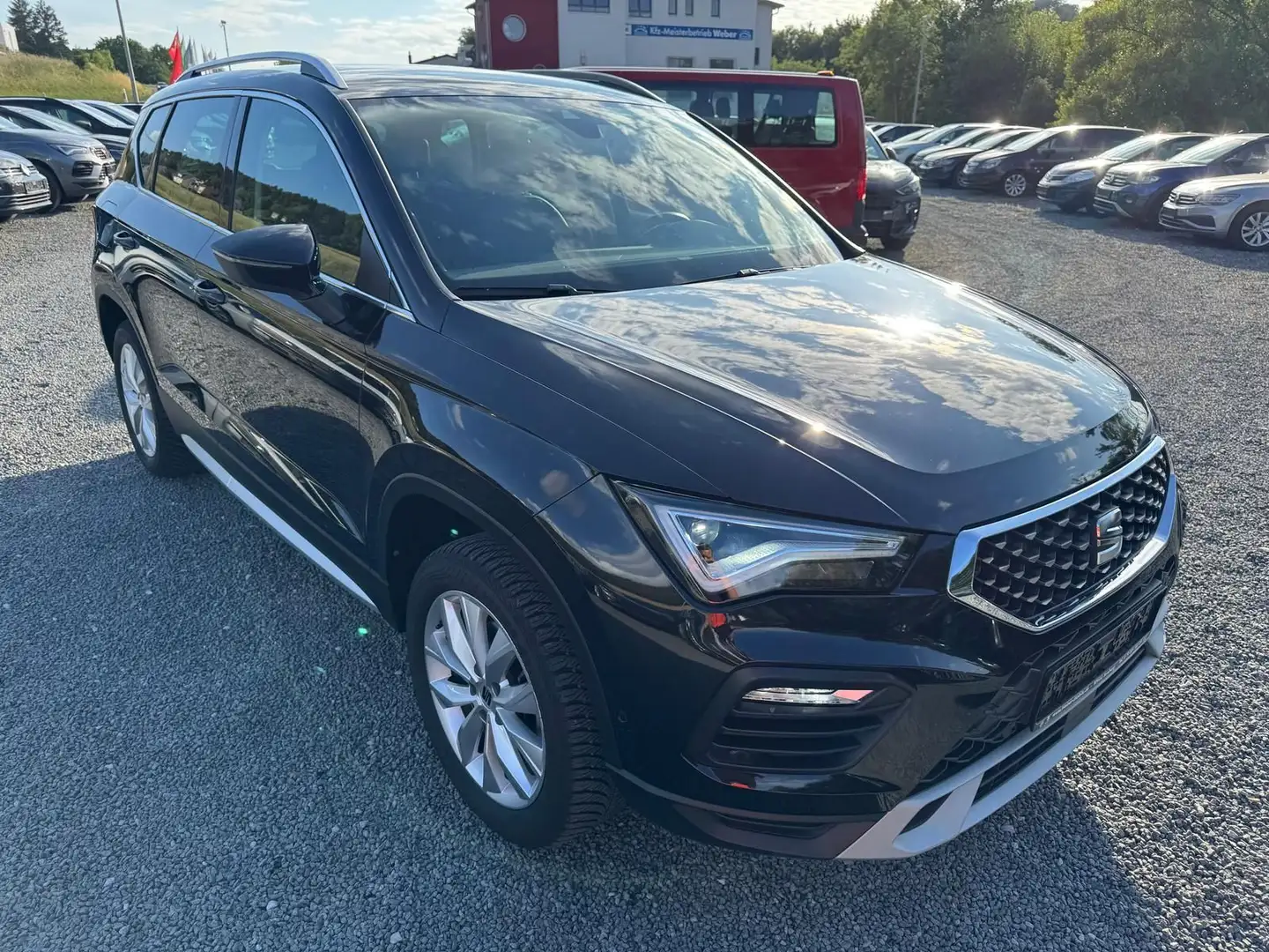SEAT Ateca 1.5 TSI *DSG*AHK*XPERIENCE*PDCHI+VO+KAMERA Schwarz - 1