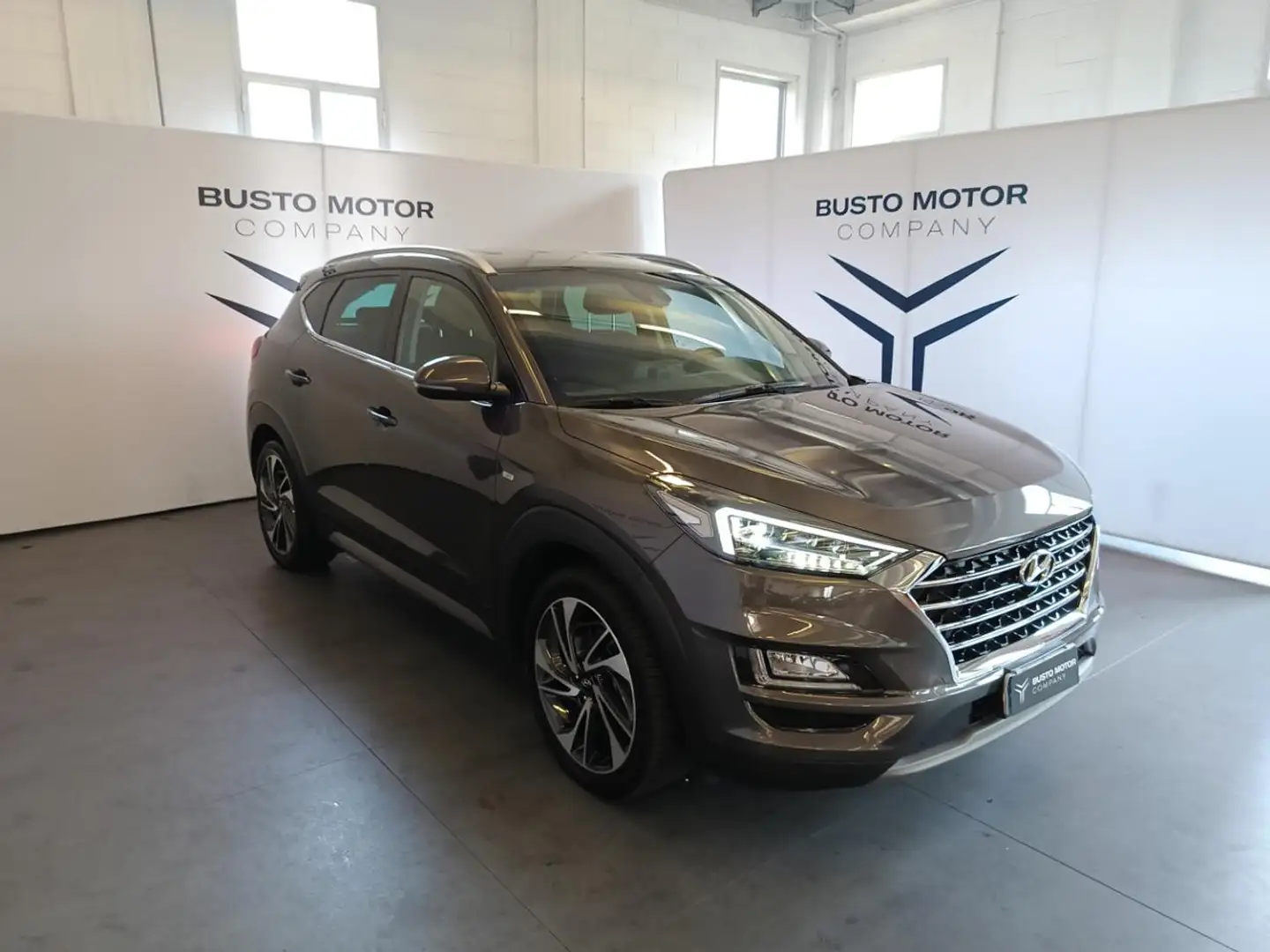 Hyundai TUCSON 1.6 CRDi 136CV 48V 4WD DCT Exellence Gris - 1