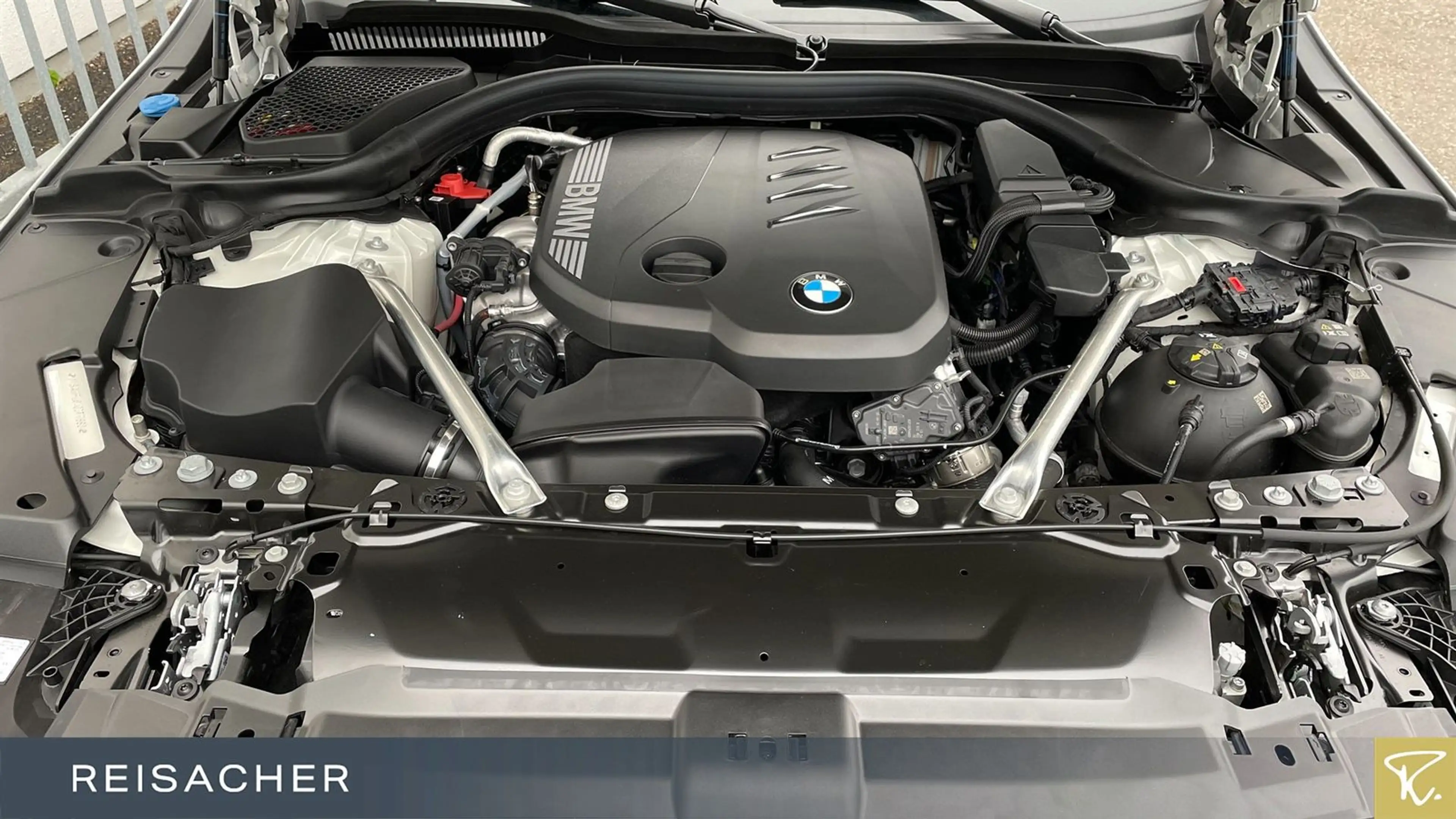 BMW 520 d A Lim AHK,Autom,LED, — photo 7