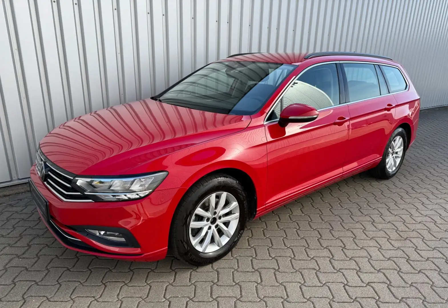 Volkswagen Passat Variant Passat*Variant*Business*Navi*Virtual*Massage*ACC Rouge - 2