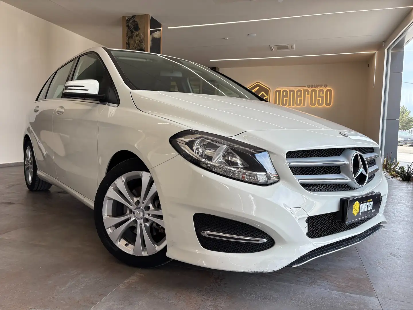 Mercedes-Benz B 200 Classe B 200d Premium Wit - 1