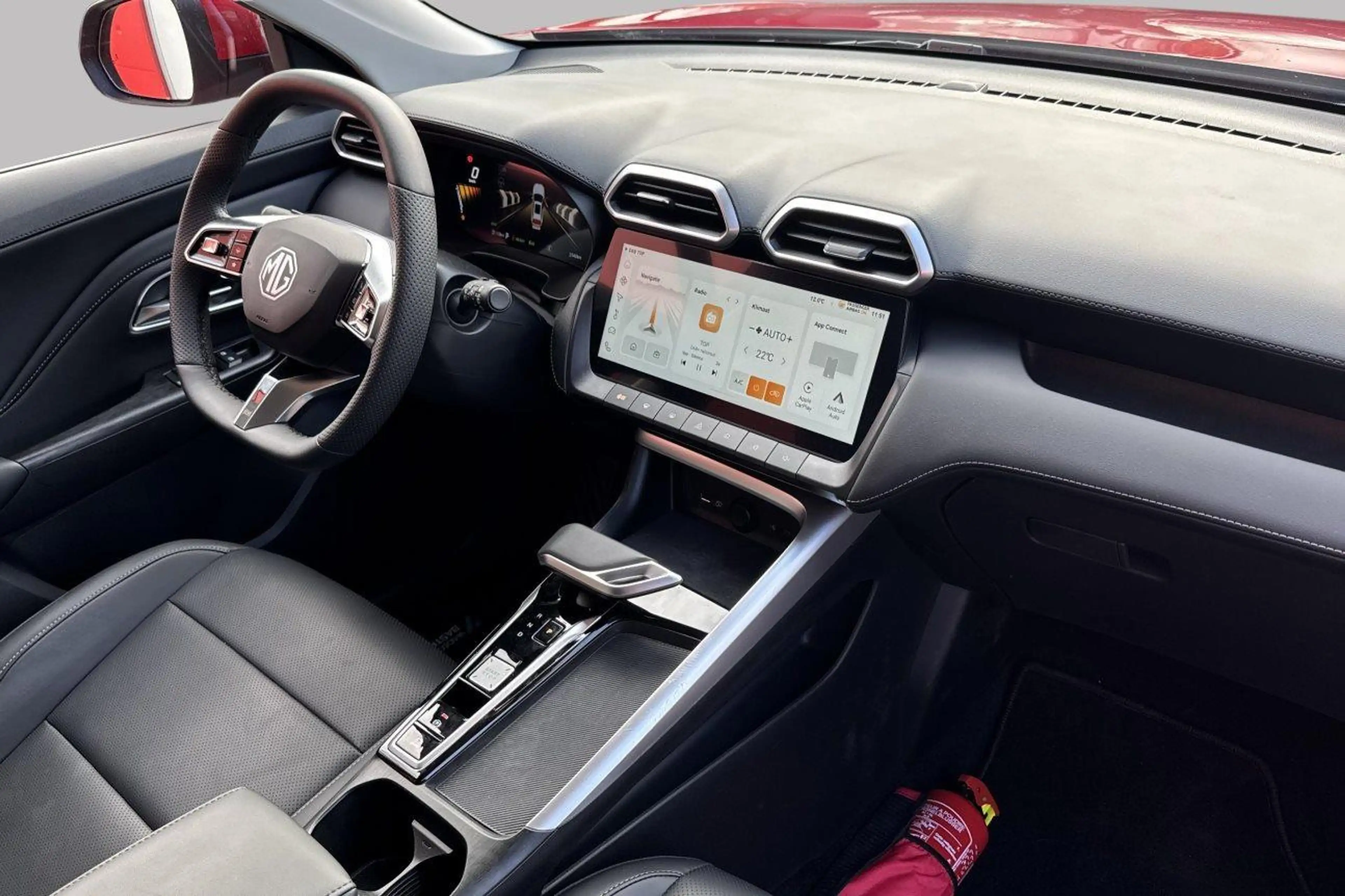 MG ZS LUXURY HEV — photo 2