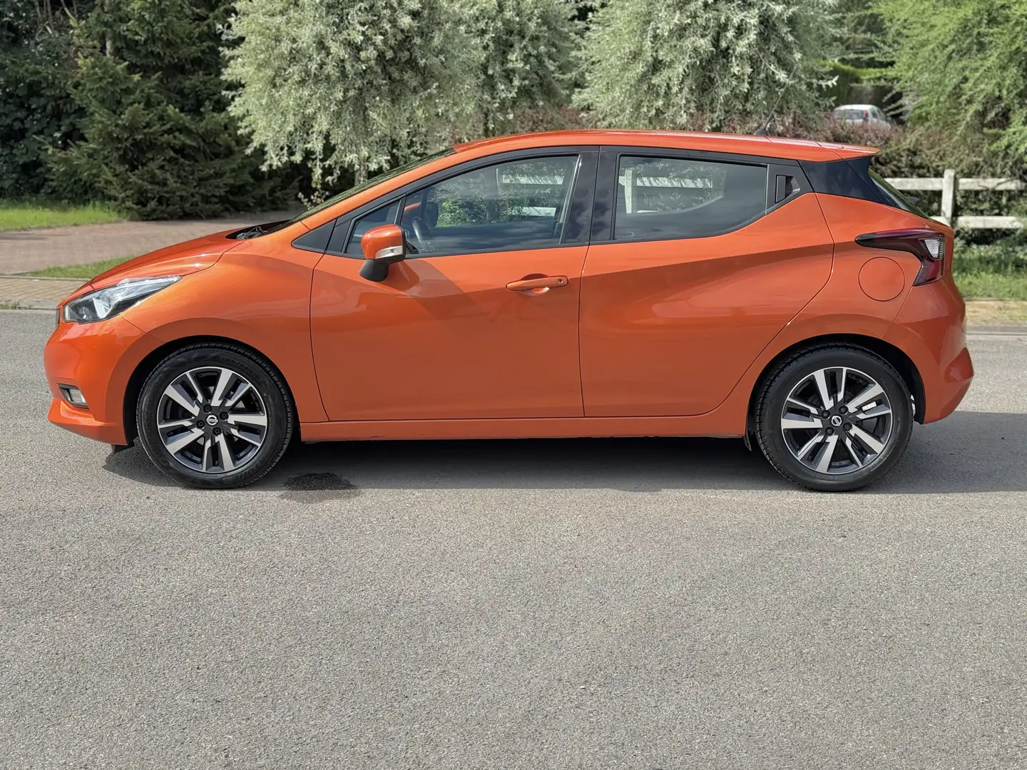 Nissan Micra 1.0i TEKNA+ DESIGN NEW MODEL Orange - 2