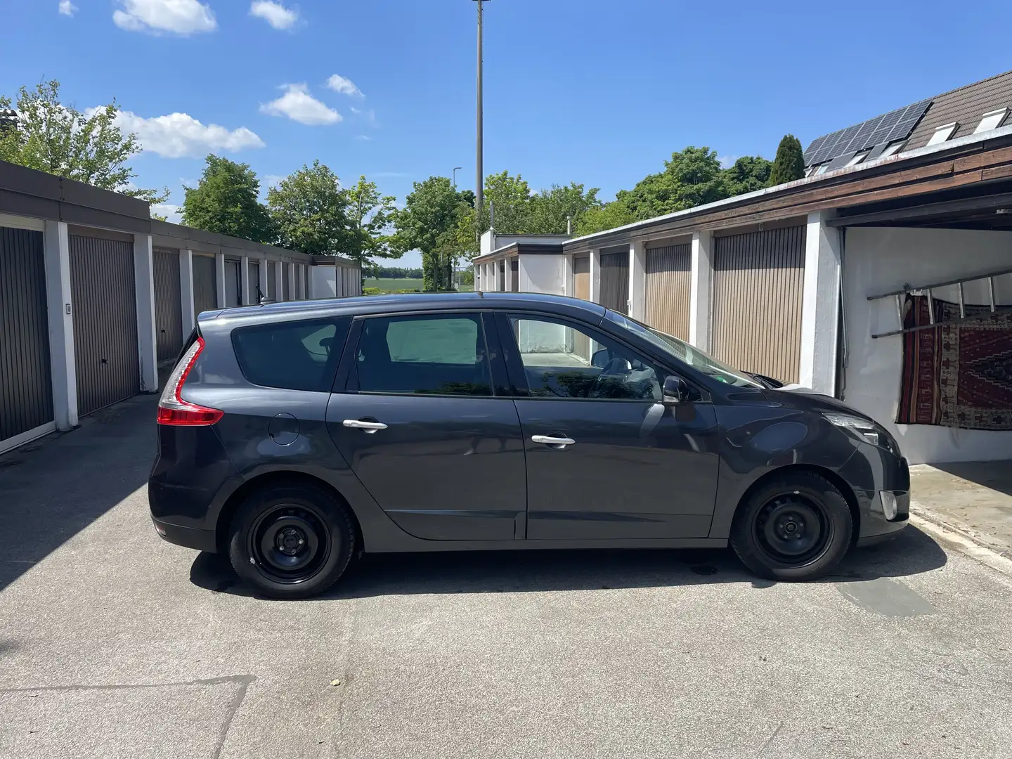 Renault Grand Scenic Dynamique Energy dci 130 Start&Stop eco Schwarz - 1
