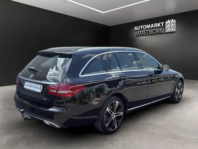 Mercedes-Benz C-Class view 6