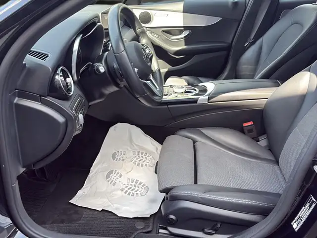 Mercedes-Benz C-Class view 13