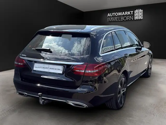 Mercedes-Benz C-Class view 11