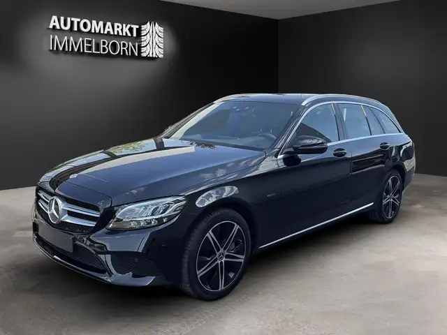 Mercedes-Benz C-Class view 4