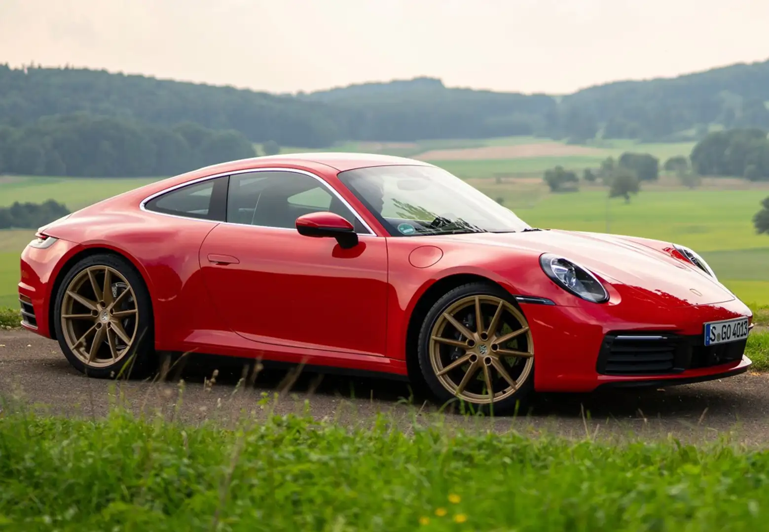 Porsche 911 Carrera 4 GTS - 1