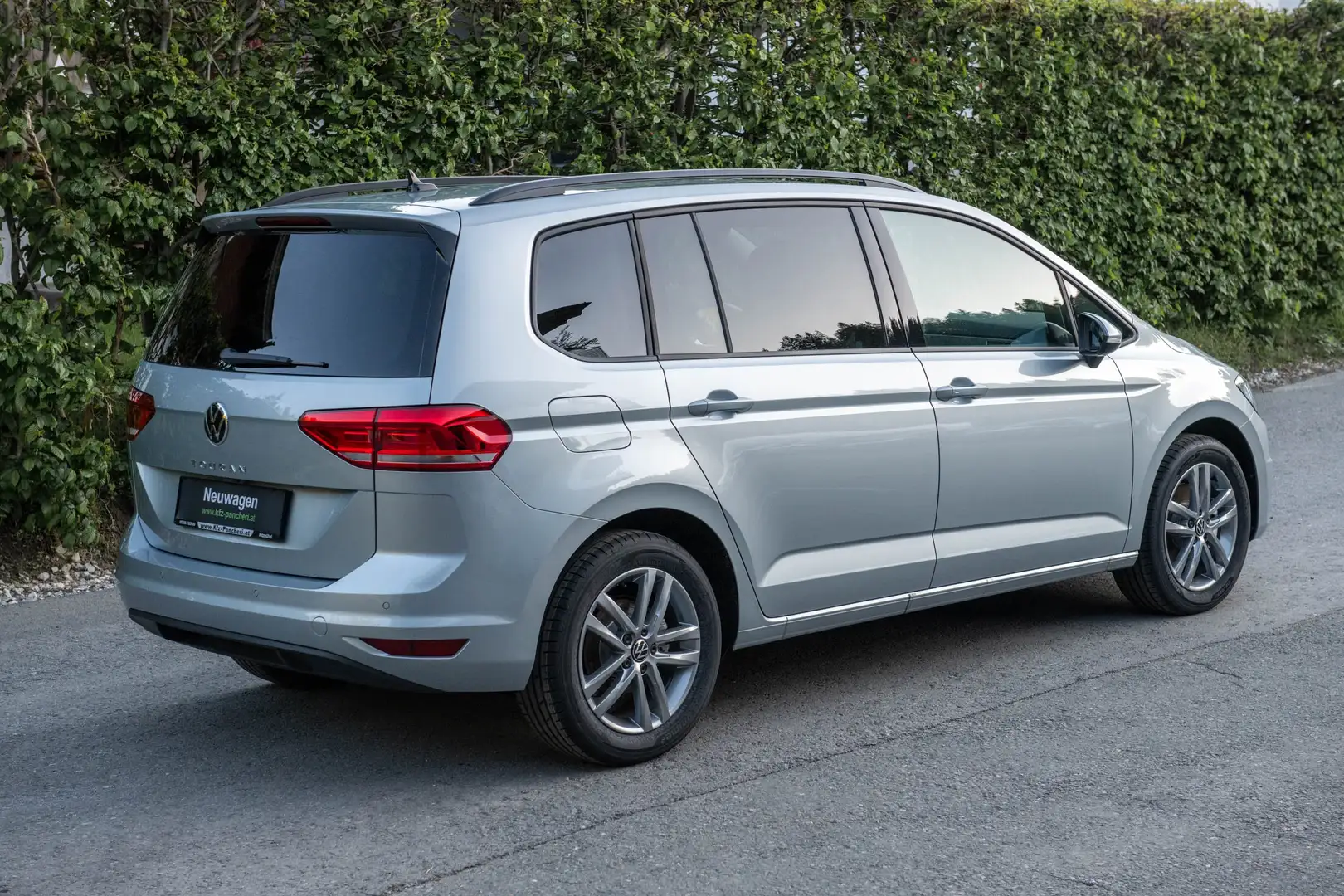 Volkswagen Touran Comfortline Navi, Kessy, RFK Grau - 2
