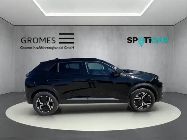 Peugeot 2008 view 2
