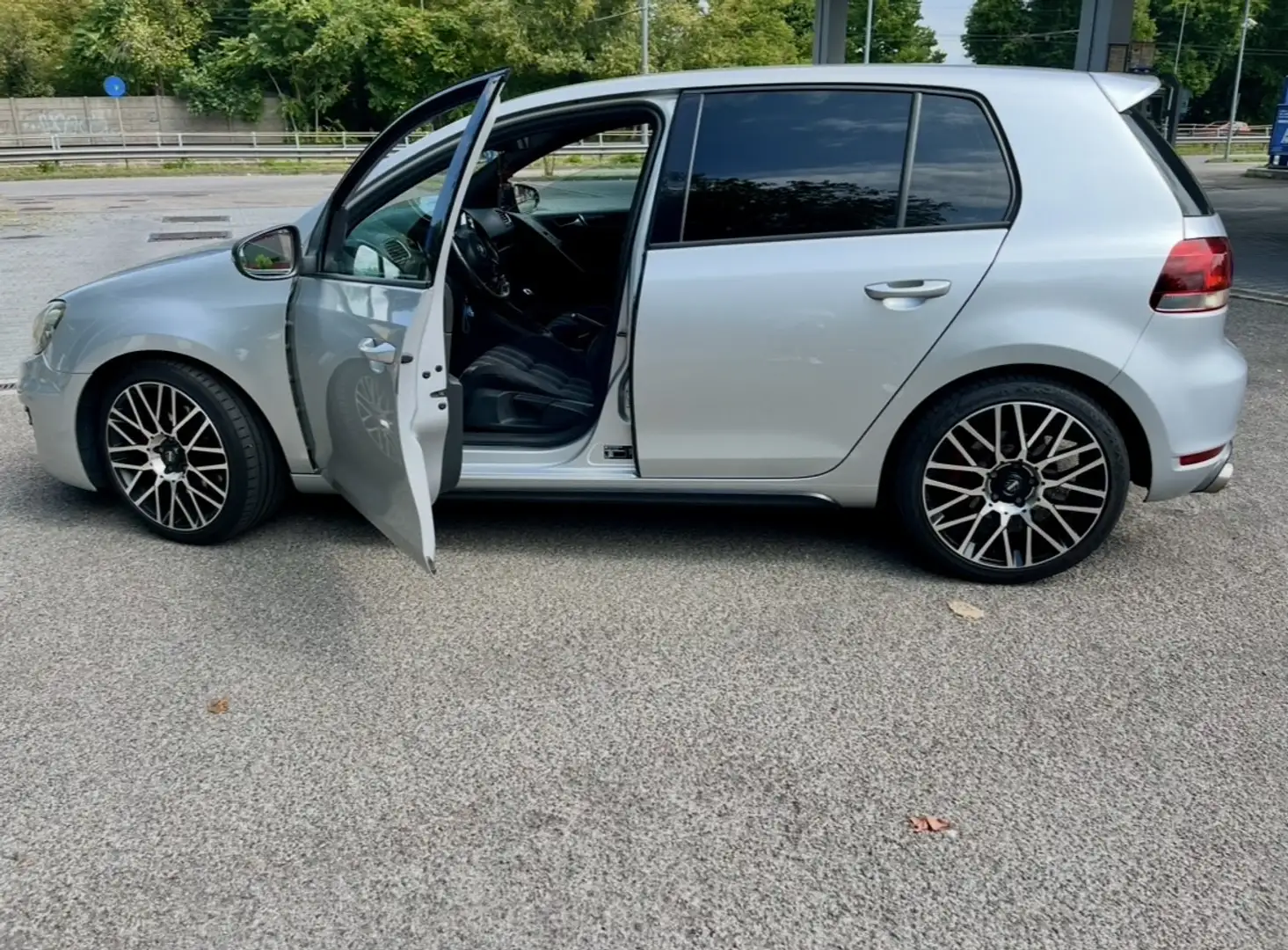 Volkswagen Golf GTI 5p 2.0 tsi - 1