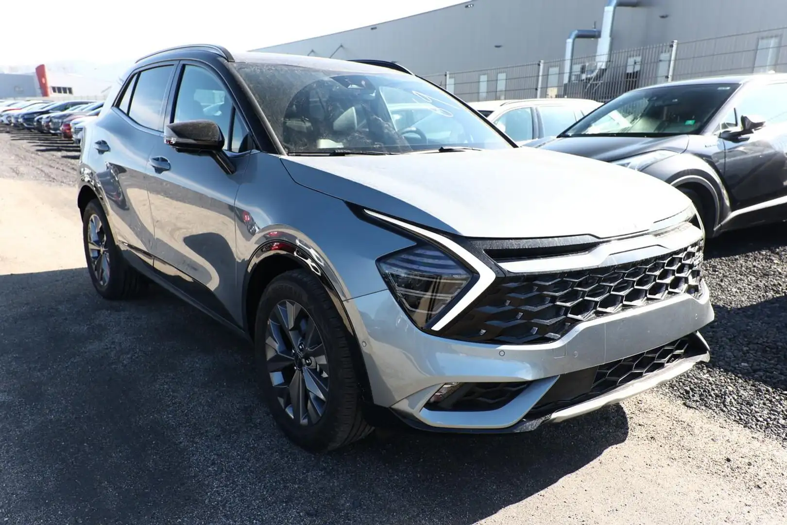 Kia Sportage GT-line 1.6 HEV 215 4x4 Pano Nav H/K 158 kW (21... Silber - 2
