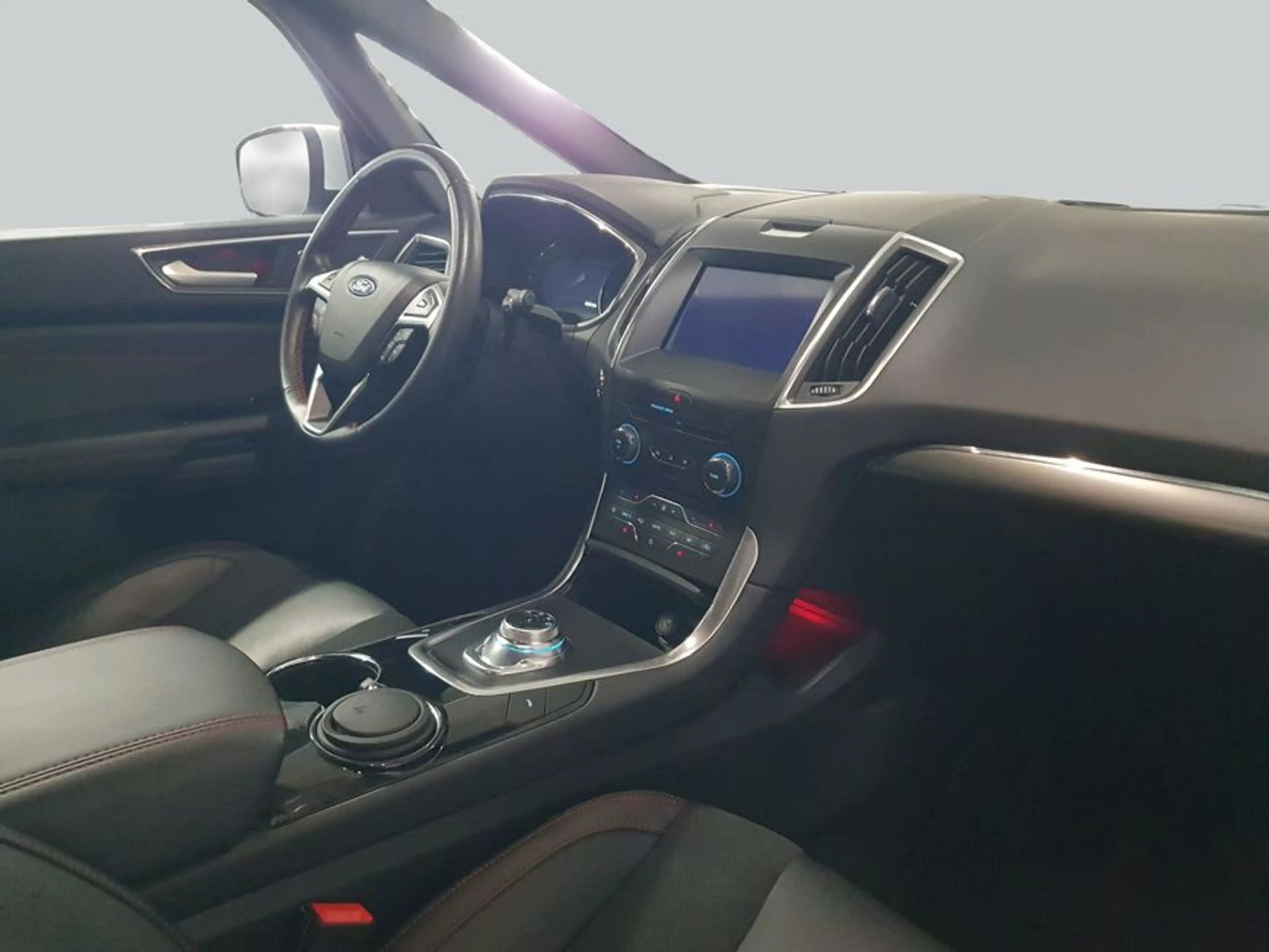 Ford S-Max 2.5 Duratec FHEV ST-LINE — photo 15