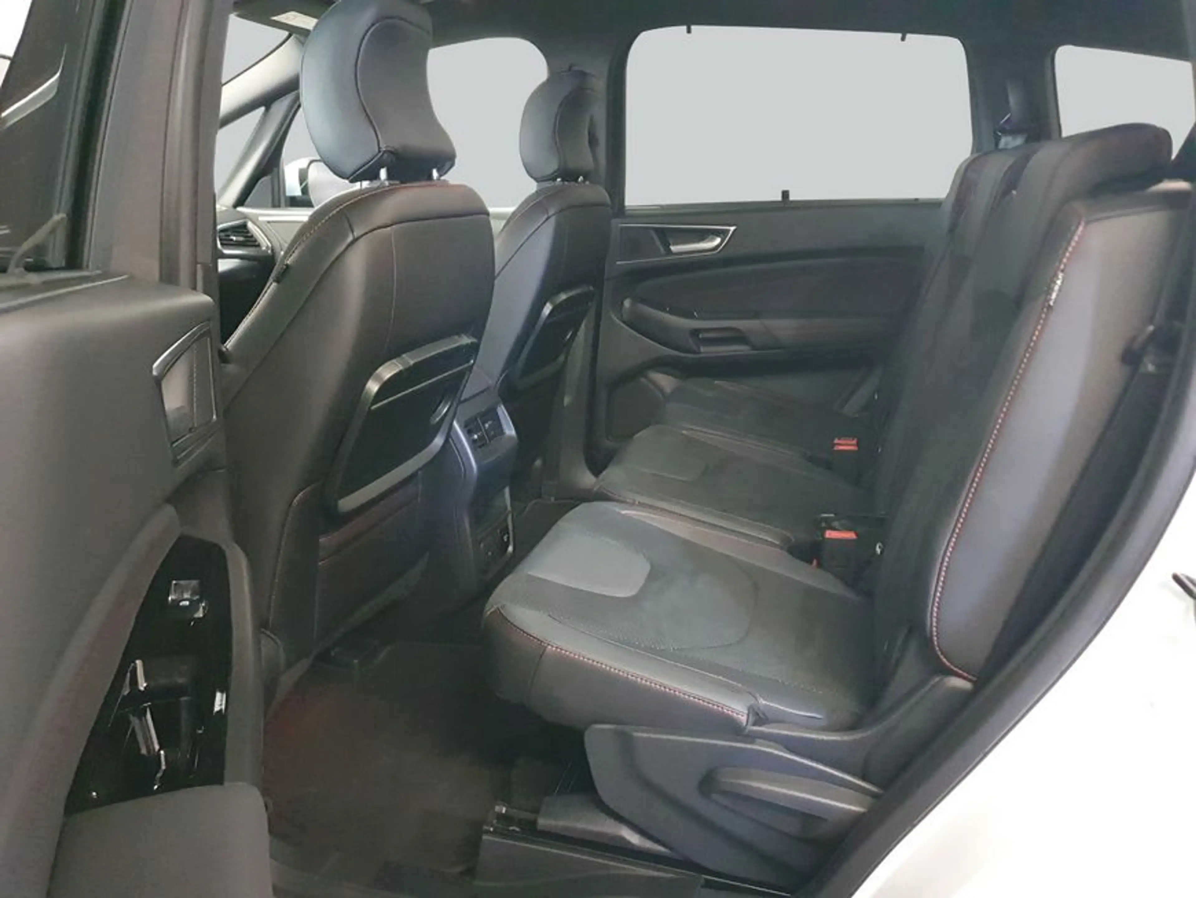Ford S-Max 2.5 Duratec FHEV ST-LINE — photo 11