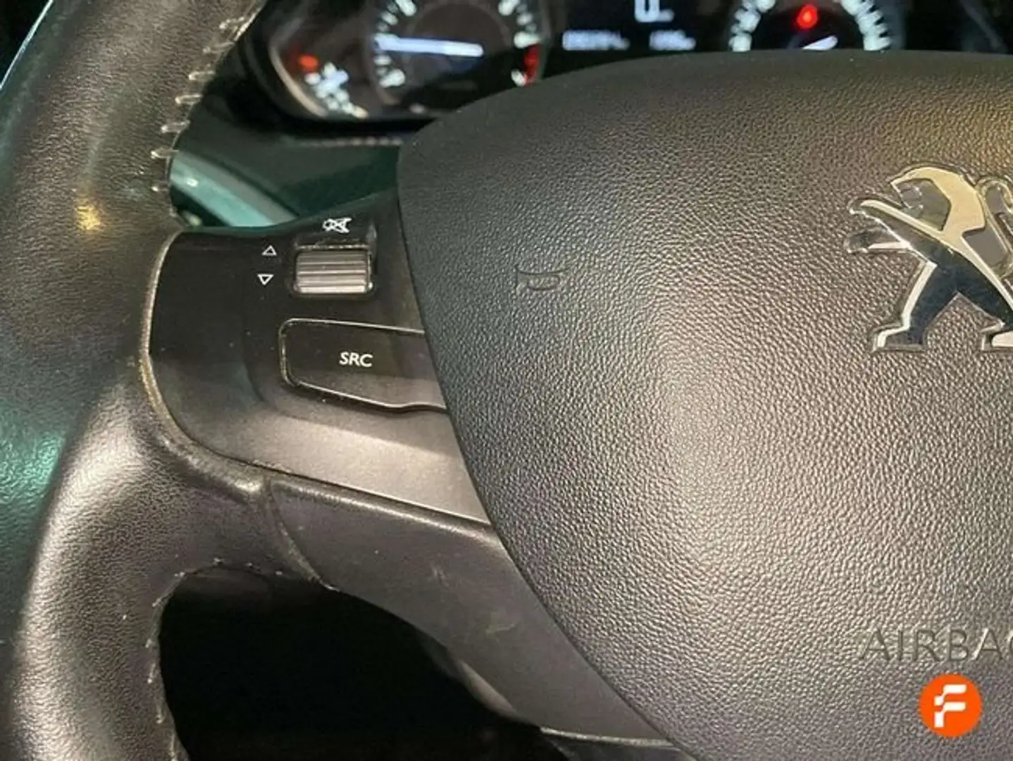 Peugeot 2008 1.2 PureTech Style 82 Gris - 1