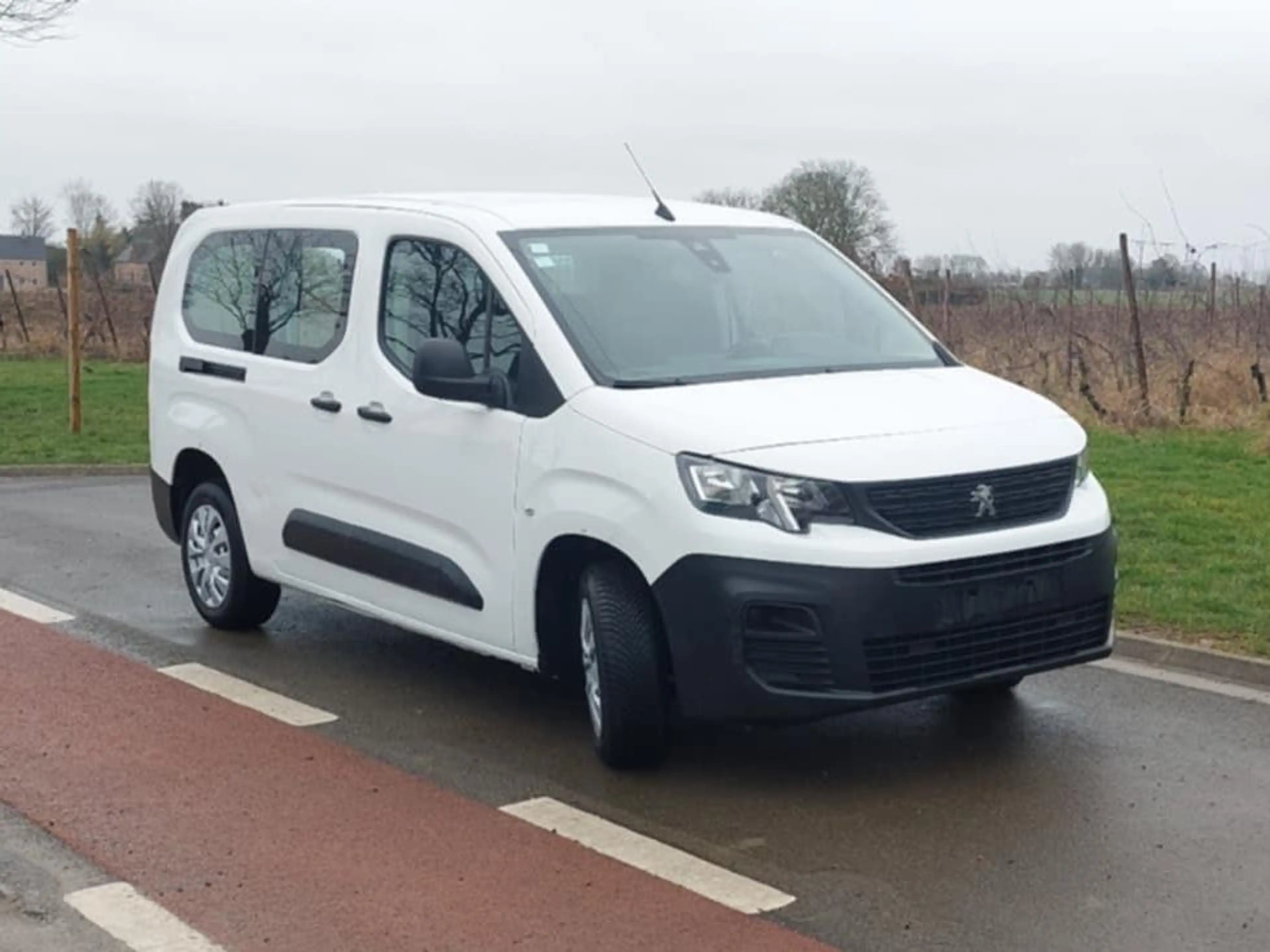 Peugeot Partner 1.5 BlueHDi L2 Heavy Premium (EU6.3) — photo 2