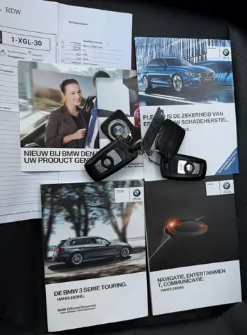 BMW 3 Series view 25