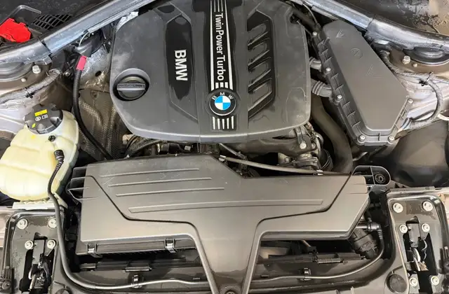 BMW 3 Series view 30