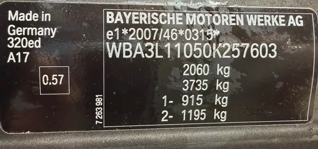 BMW 3 Series view 18